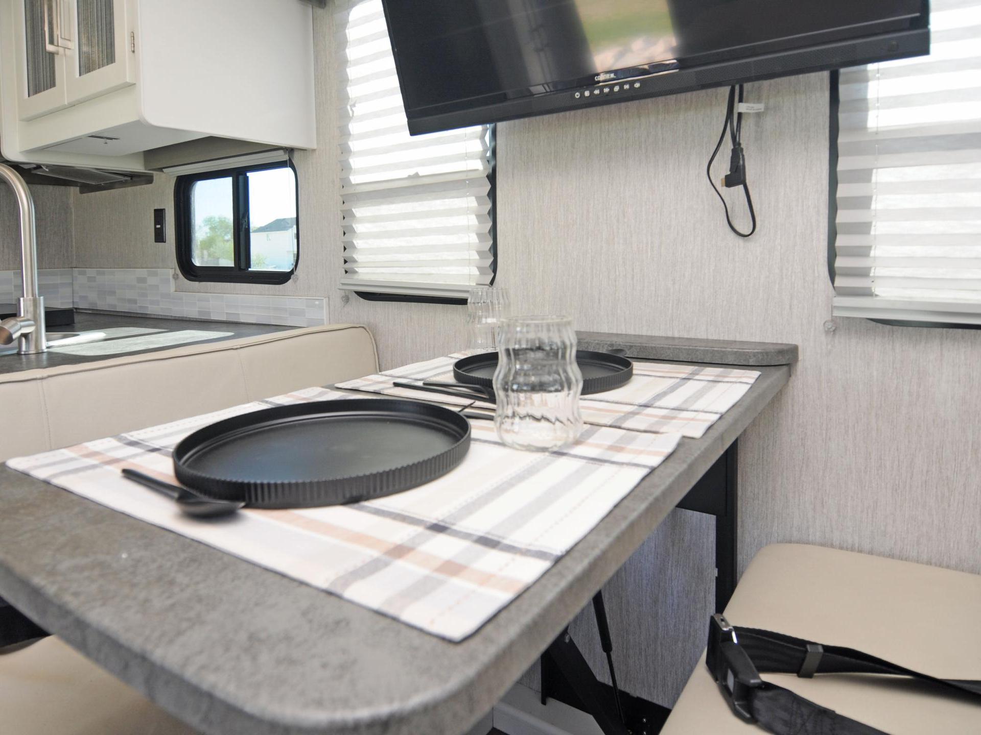 2022 Coachmen Pursuit 31bh