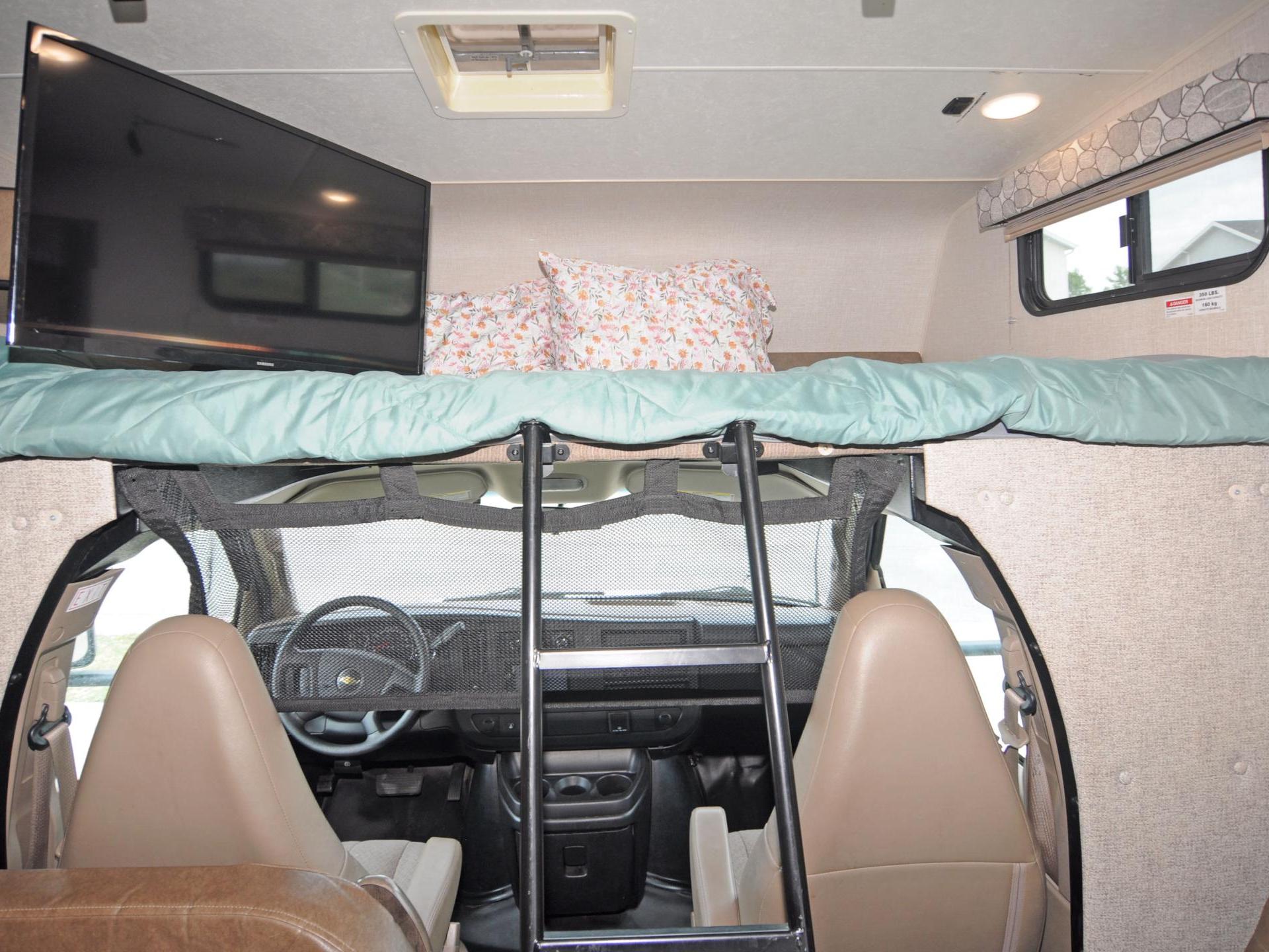 2019 Coachmen Freelander 27qbc