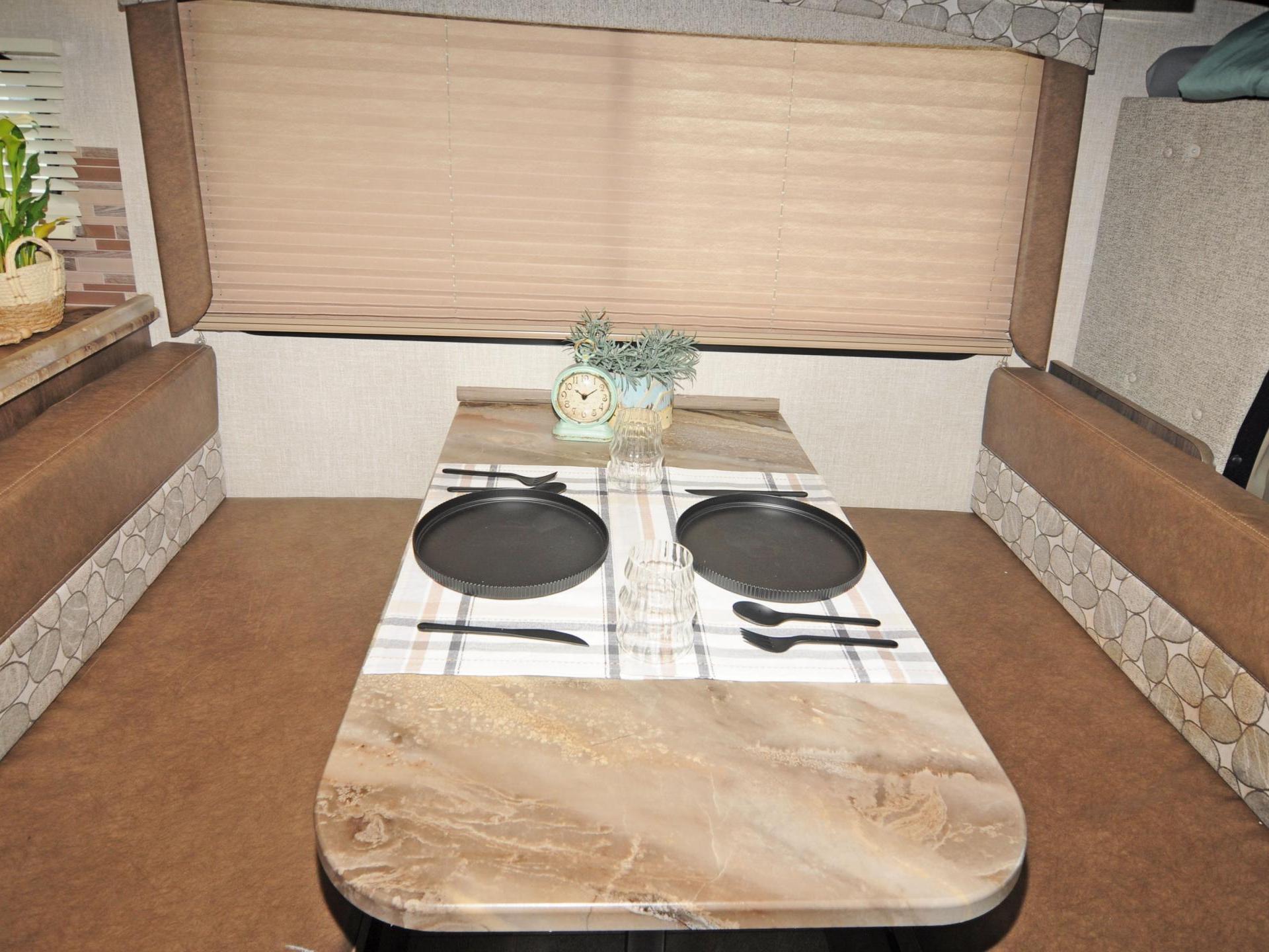 2019 Coachmen Freelander 27qbc