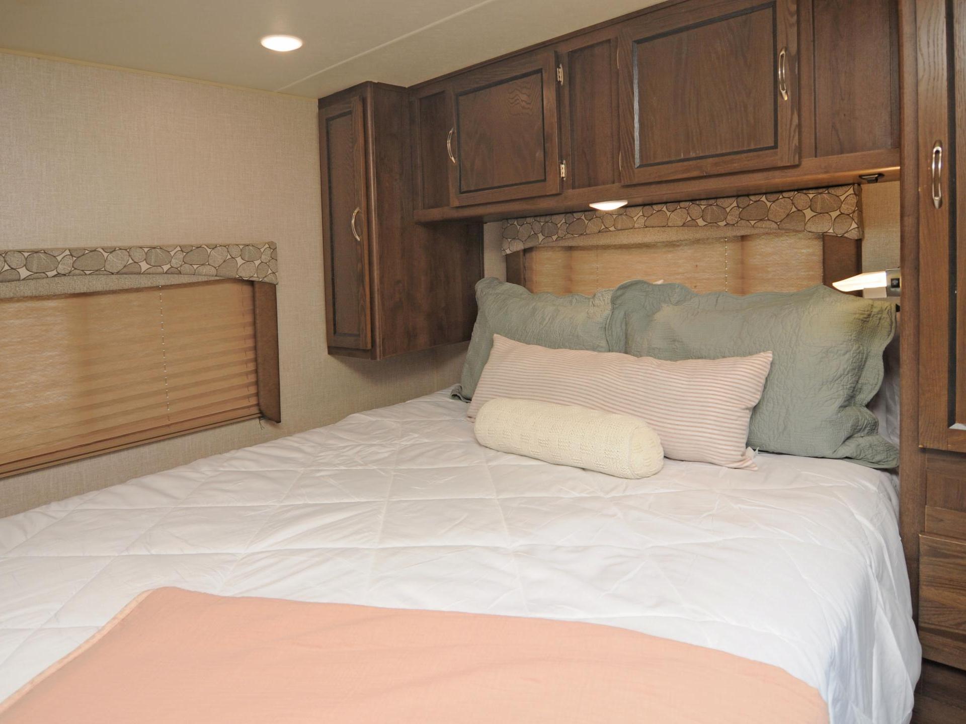 2019 Coachmen Freelander 27qbc