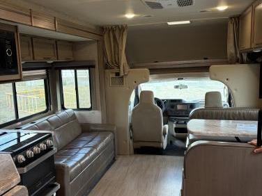 2021 Thor Motor Coach Daybreak 27DB