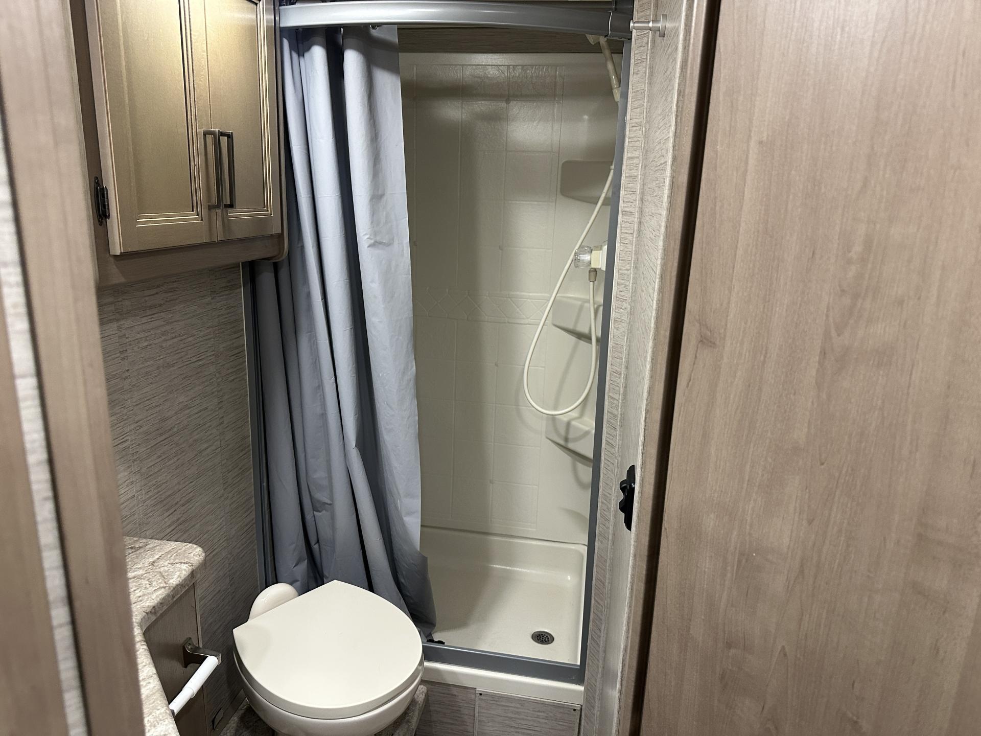 2021 Thor Motor Coach Daybreak 27DB