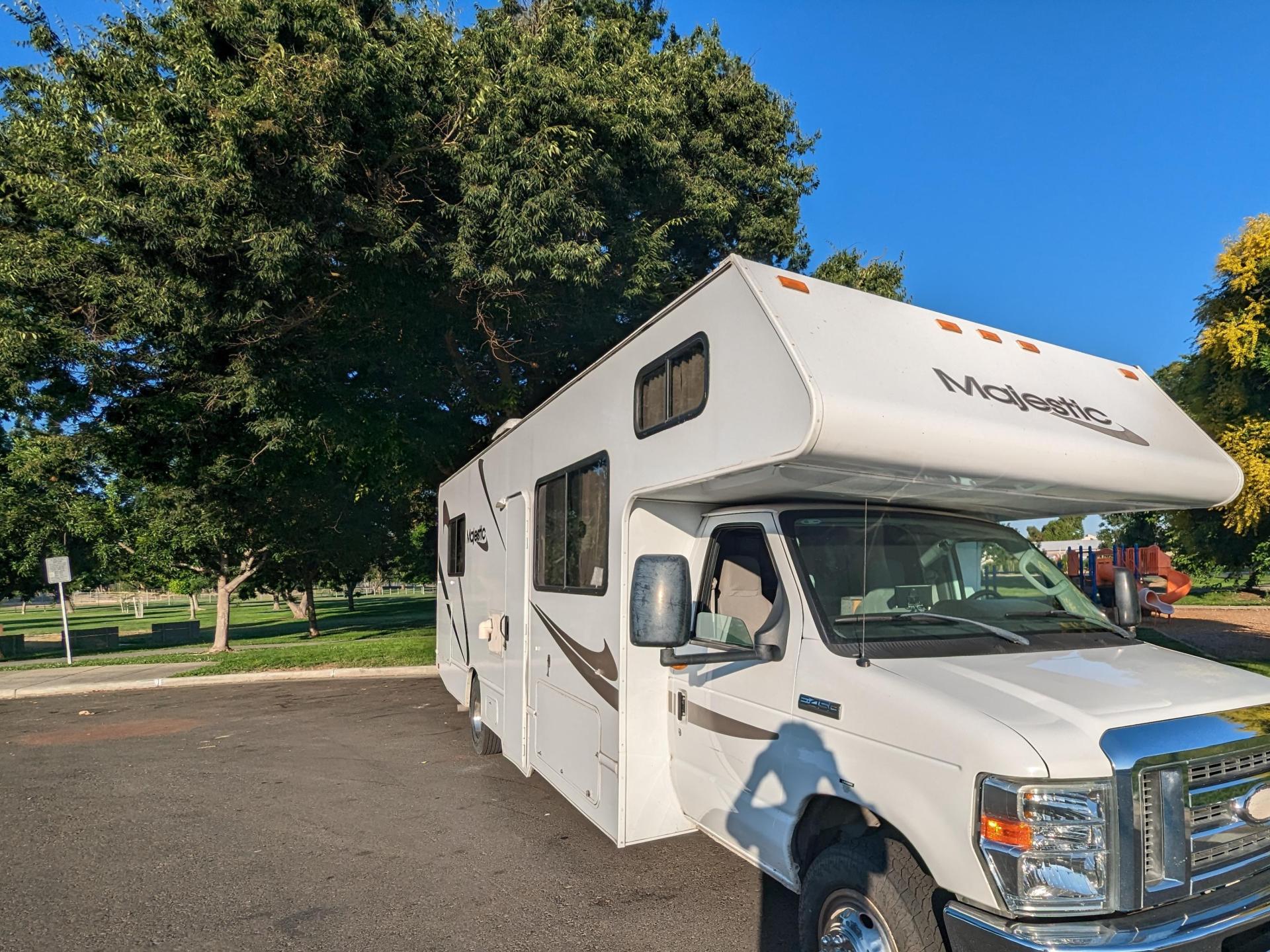 2016 Thor Motor Coach Majestic 28a
