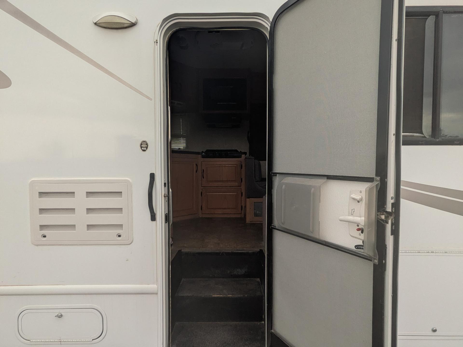 2016 Thor Motor Coach Majestic 28a