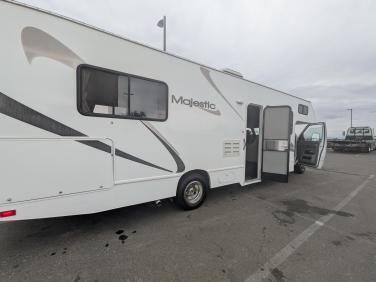 2016 Thor Motor Coach Majestic 28a