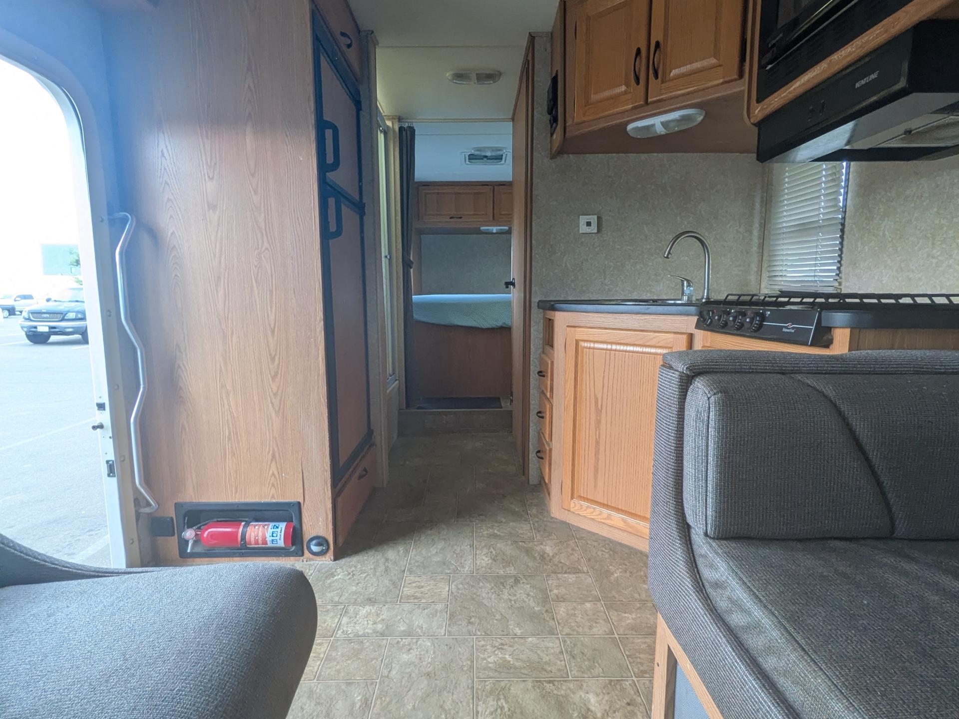 2016 Thor Motor Coach Majestic 28a