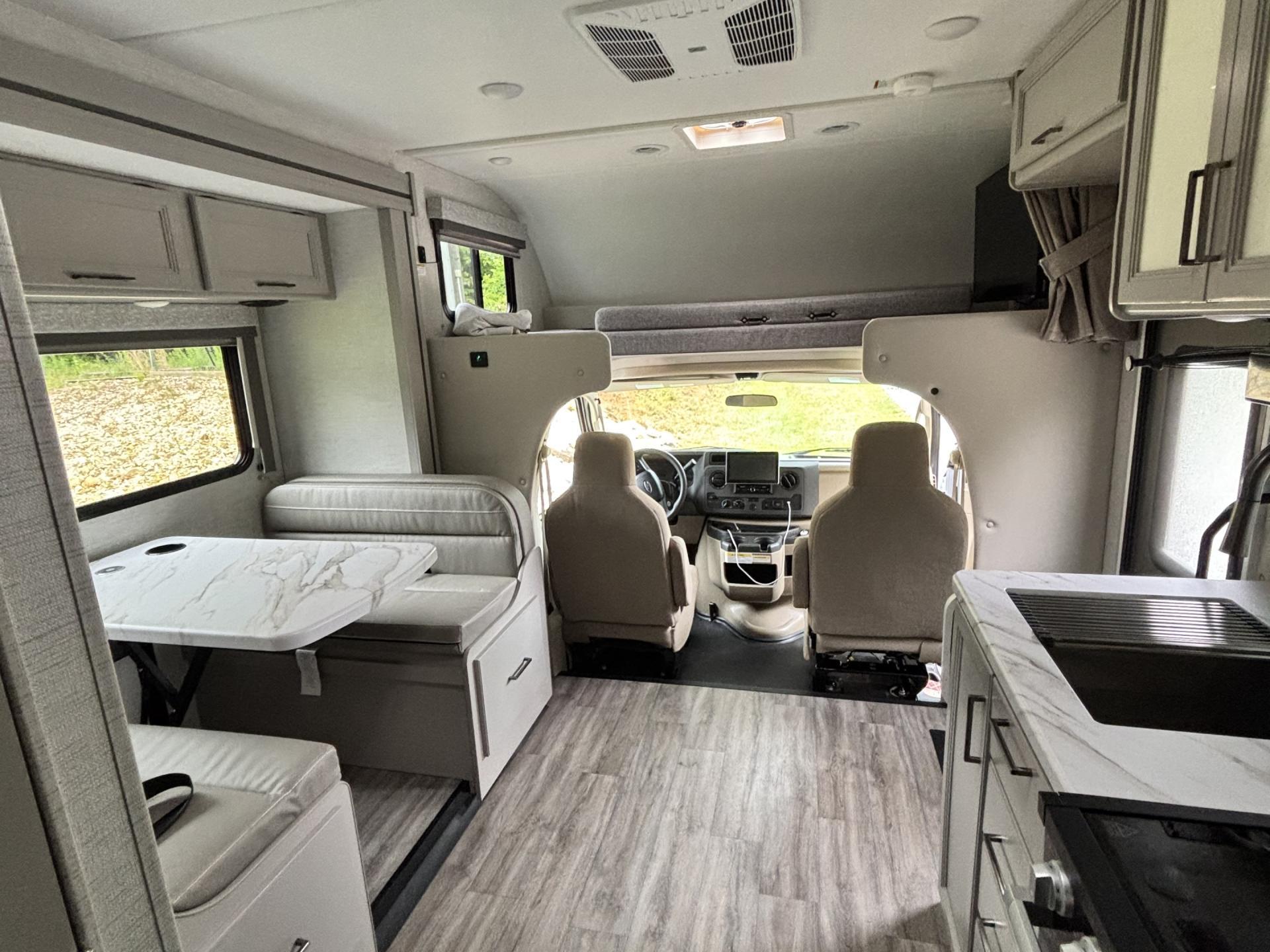 2025 Thor Motor Coach Four Winds 25v
