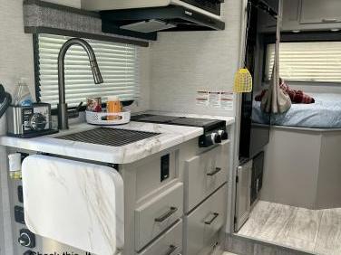 2025 Thor Motor Coach Chateau 21ZC