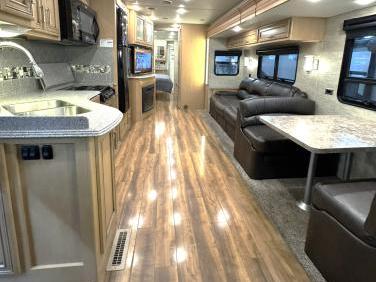 2016 Newmar Canyon Star 3710