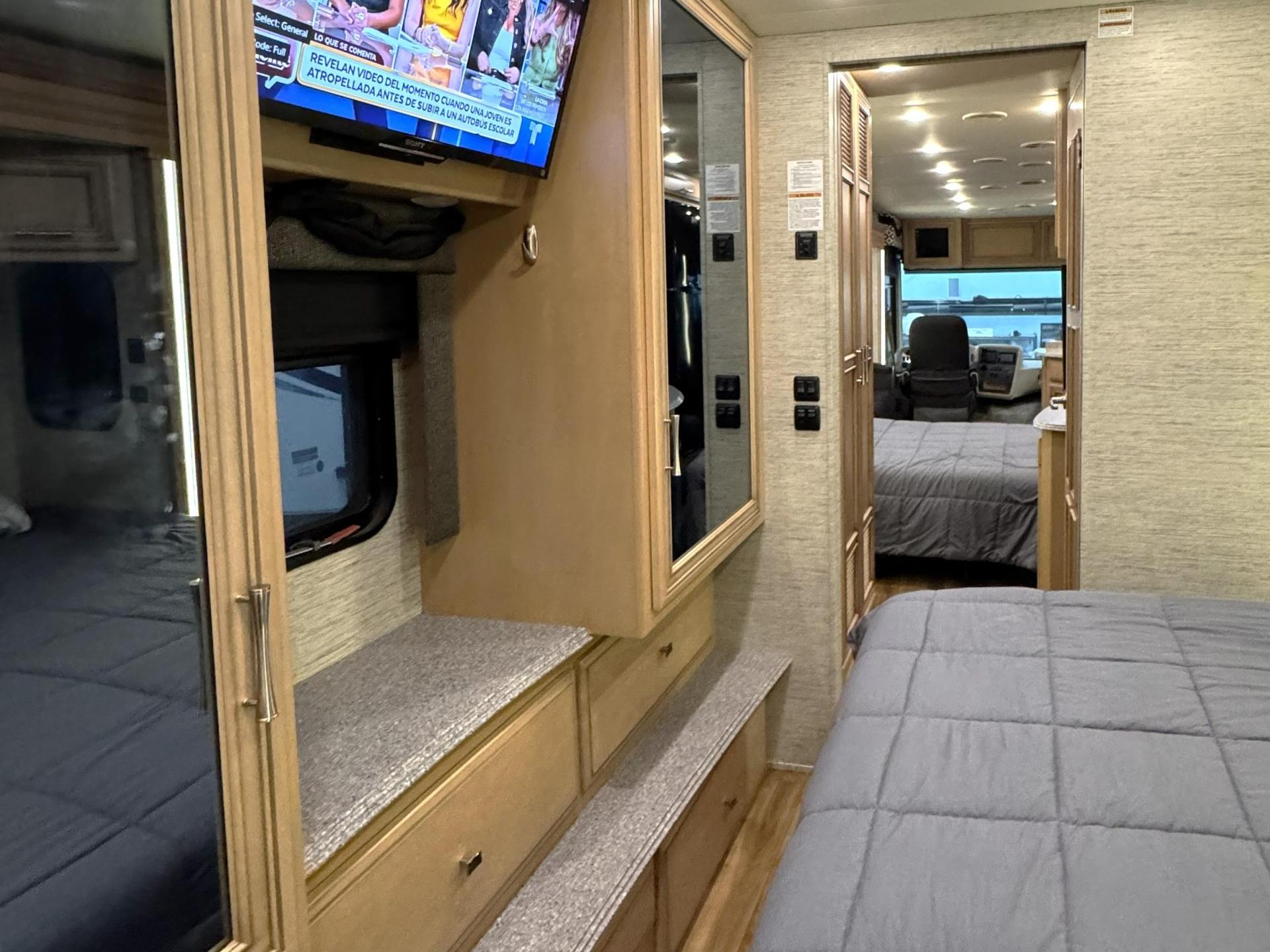 2016 Newmar Canyon Star 3710