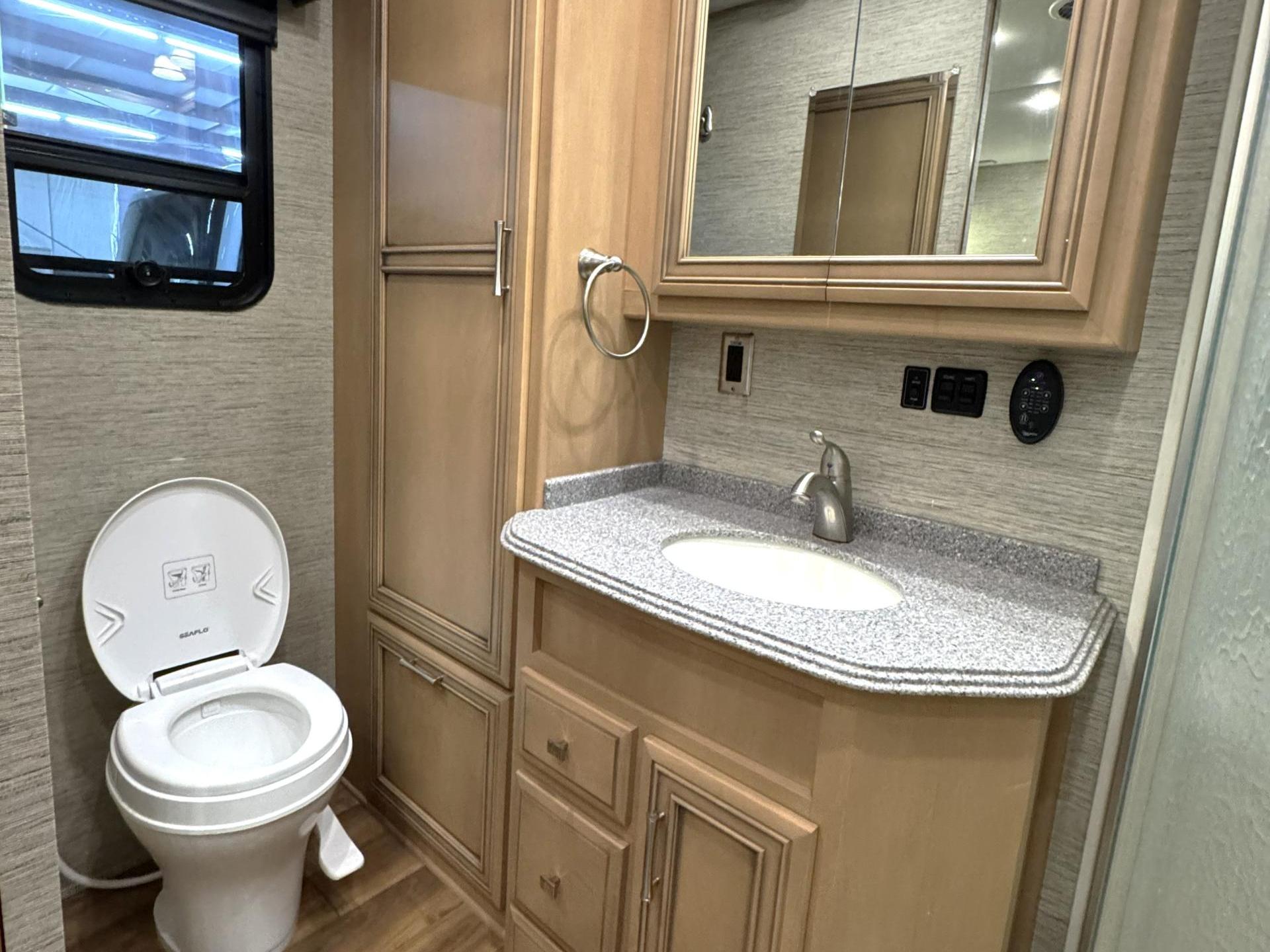 2016 Newmar Canyon Star 3710