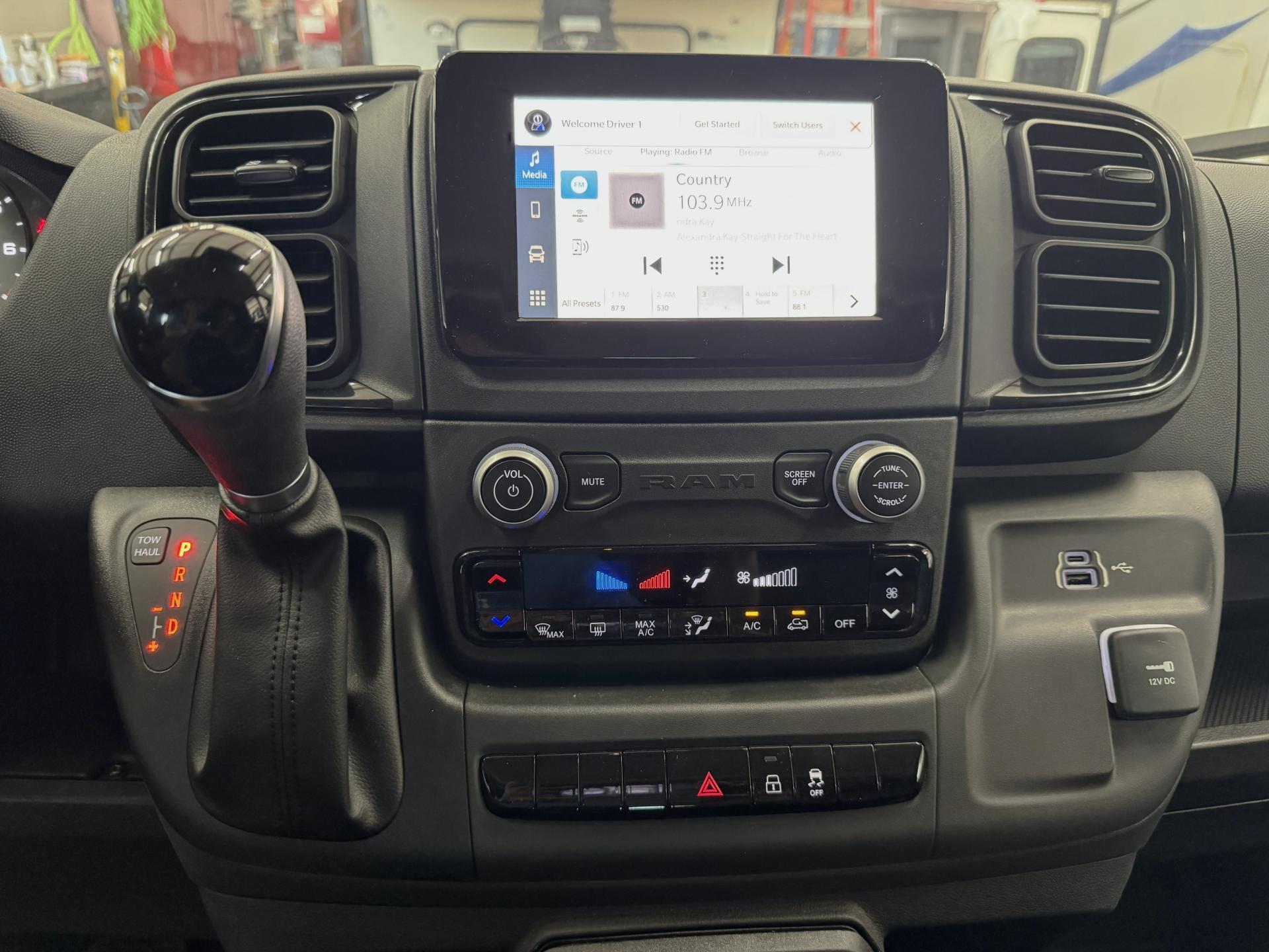 2023 Winnebago Solis 59P
