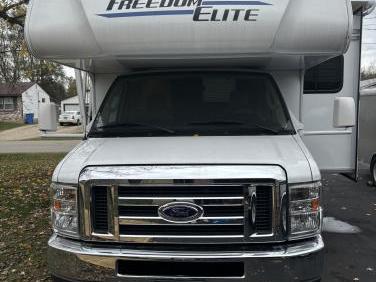 2022 Thor Motor Coach Freedom Elite 22he