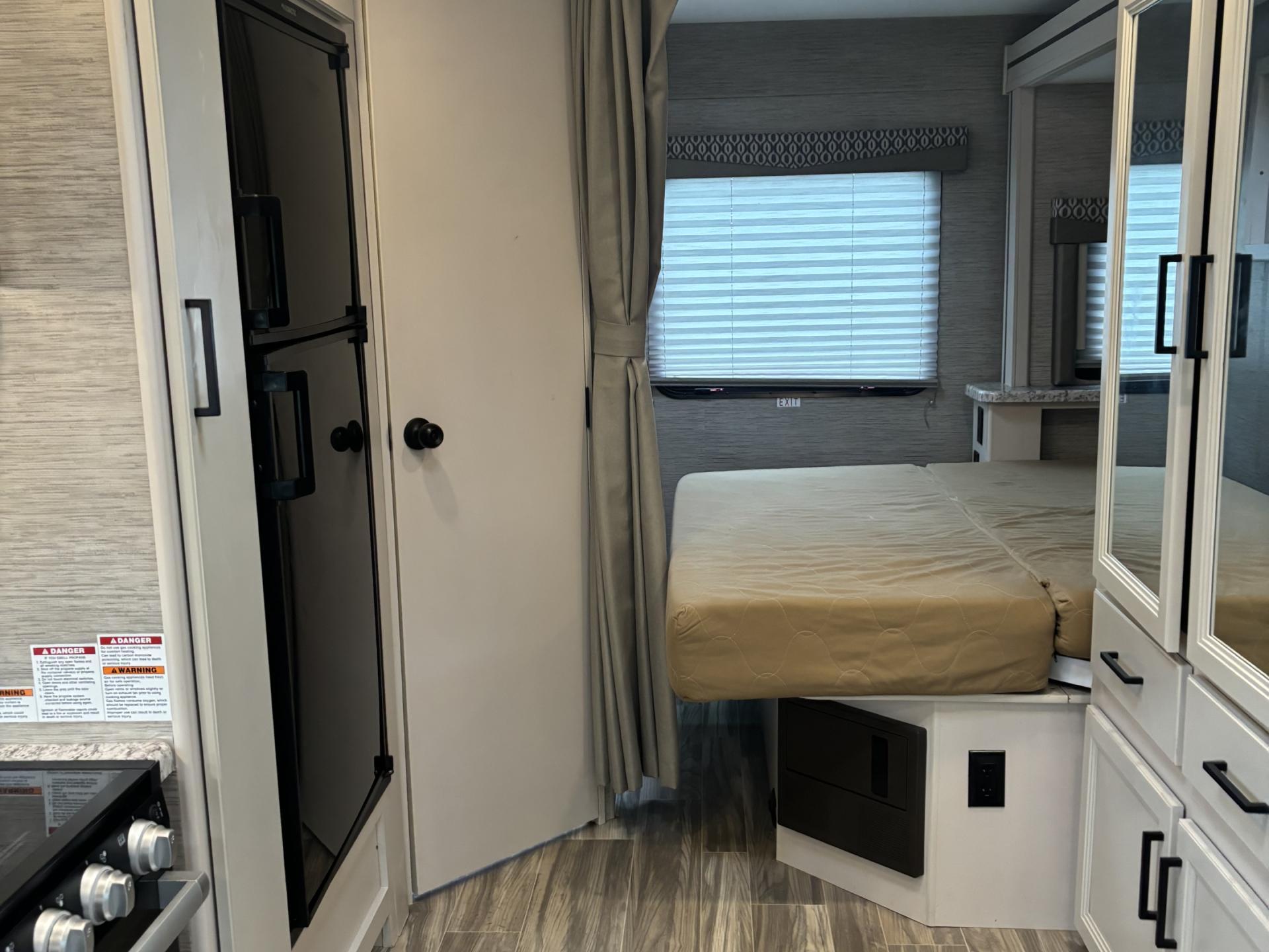 2022 Thor Motor Coach Freedom Elite 22he