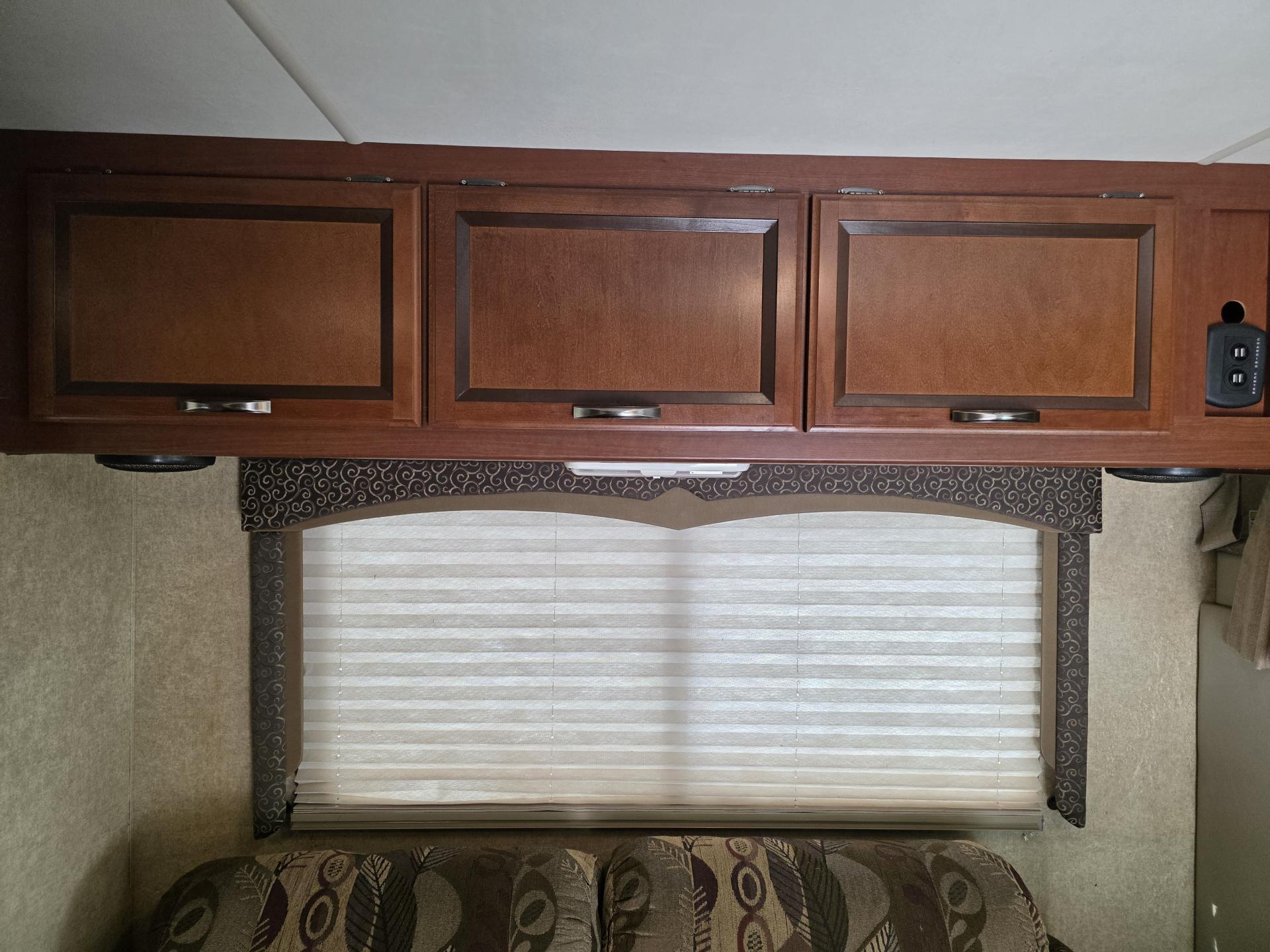 2015 Thor Motor Coach Four Winds 28f