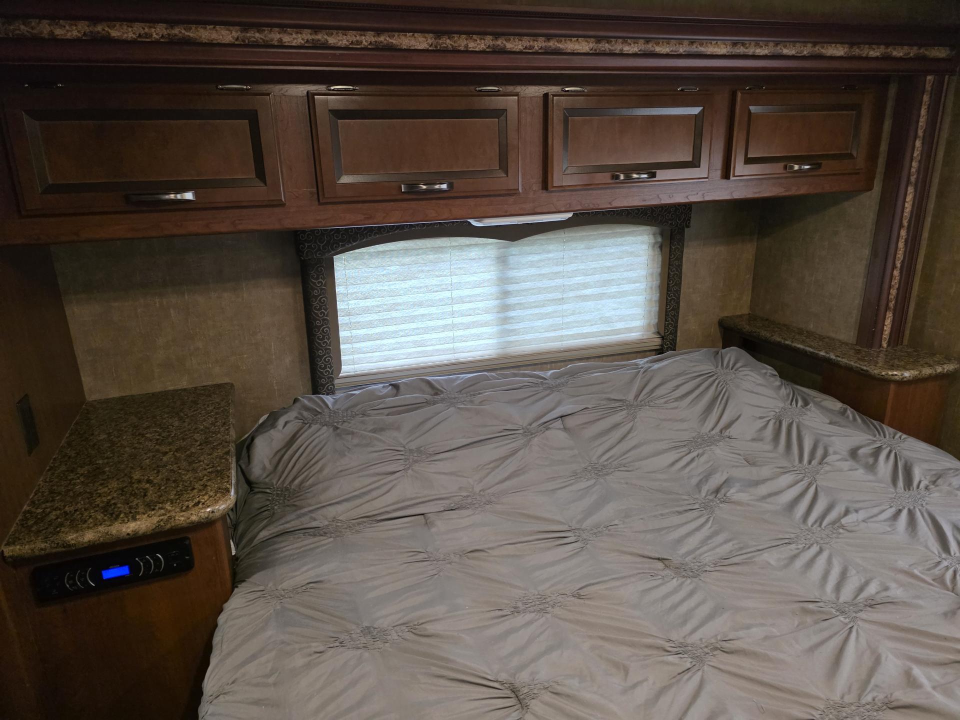 2015 Thor Motor Coach Four Winds 28f