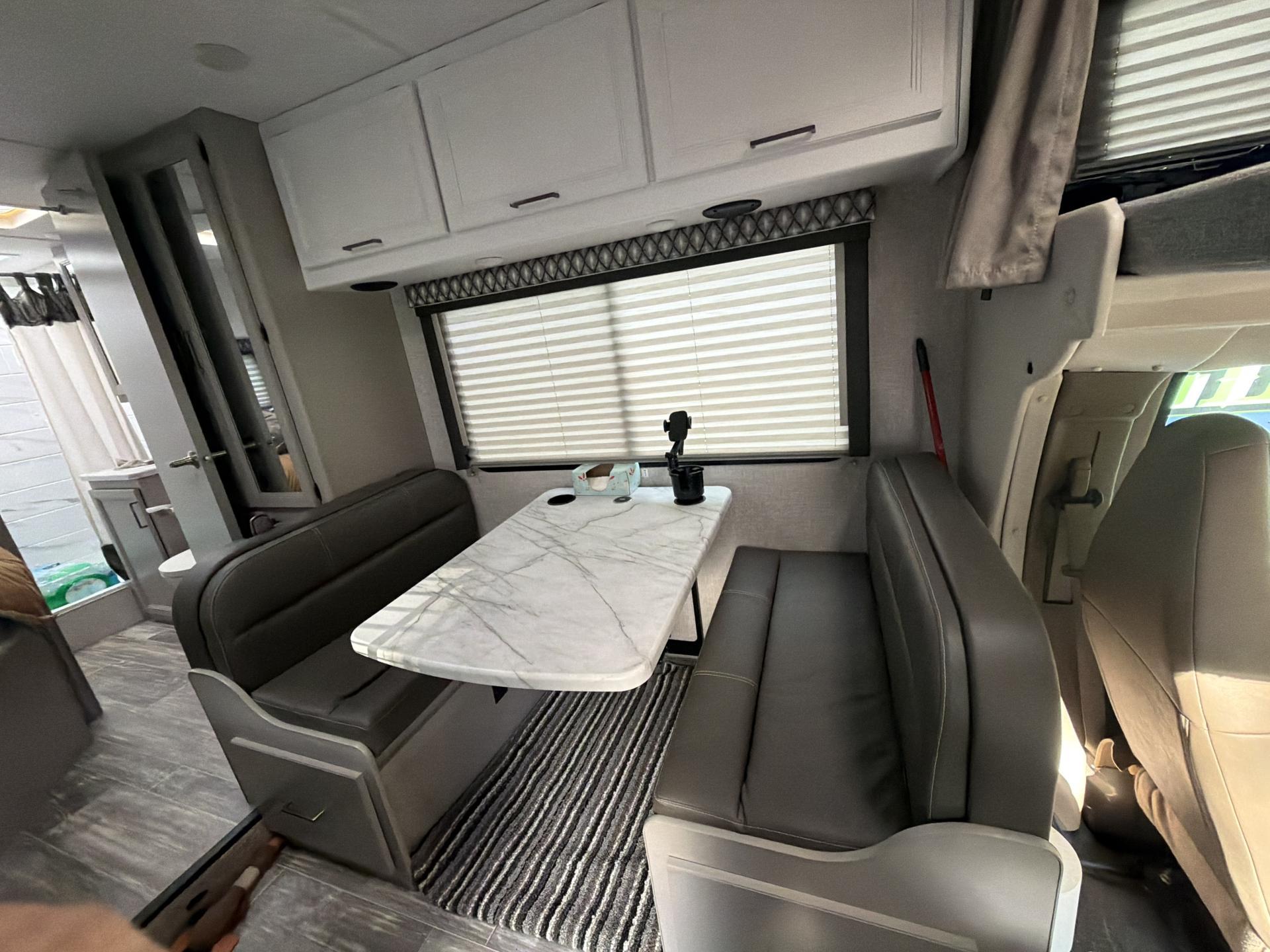 2025 Thor Motor Coach Geneva 24vt