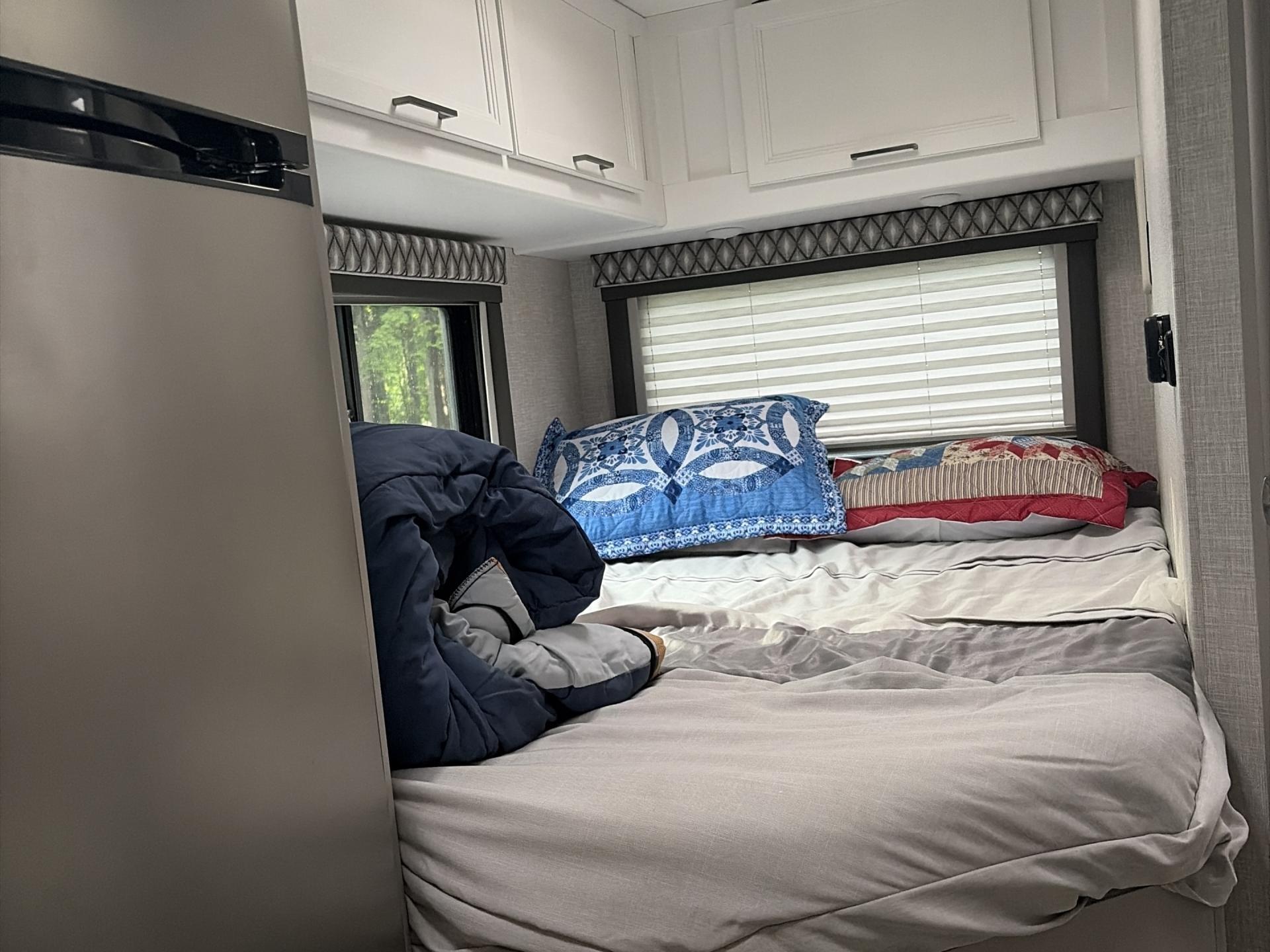 2025 Thor Motor Coach Geneva 24vt