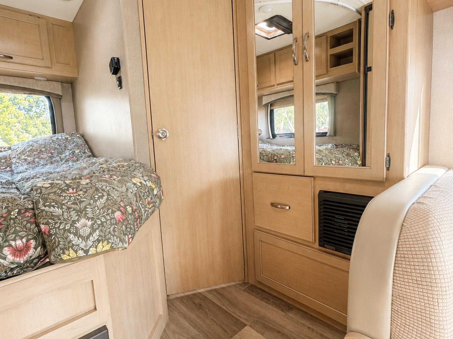 2021 Thor Motor Coach Four Winds 22ec
