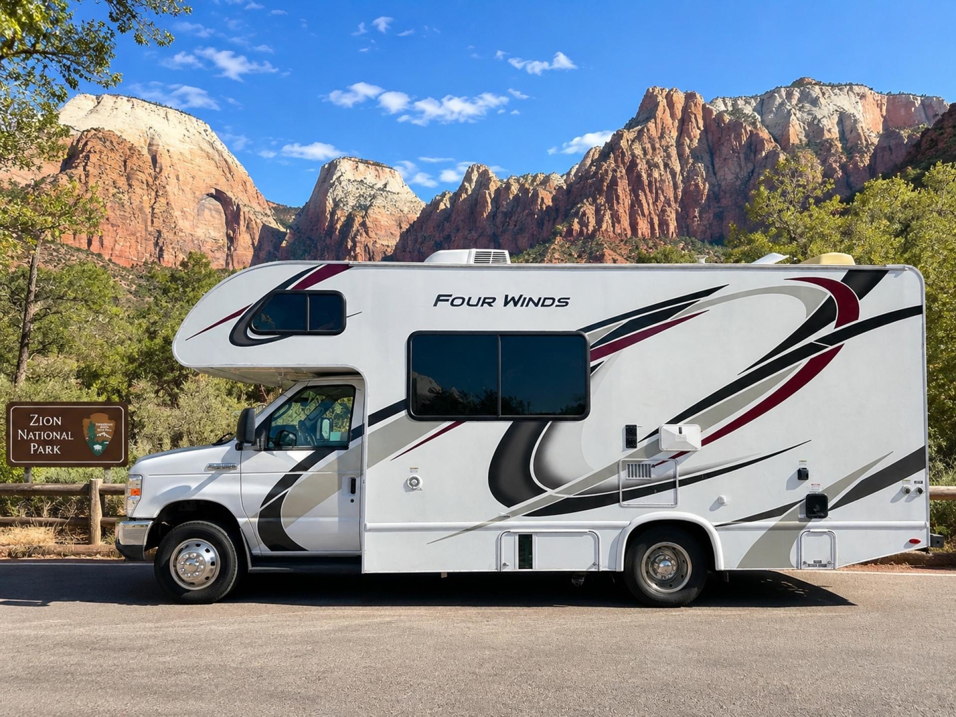 2021 Thor Motor Coach Four Winds 22ec