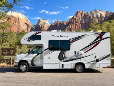 2021 Thor Motor Coach Four Winds 22ec