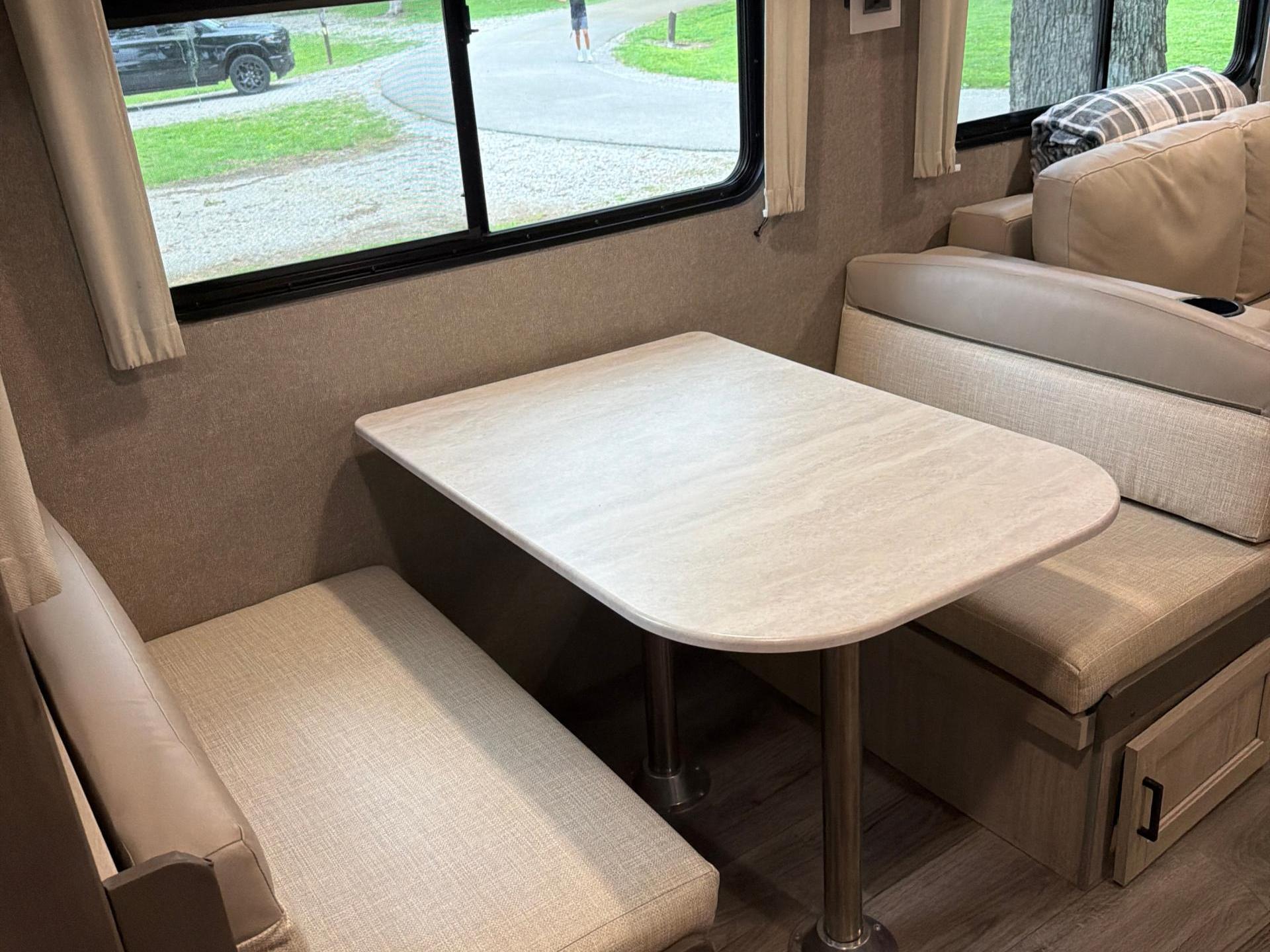 2024 Coachmen Catalina Legacy 343bhts
