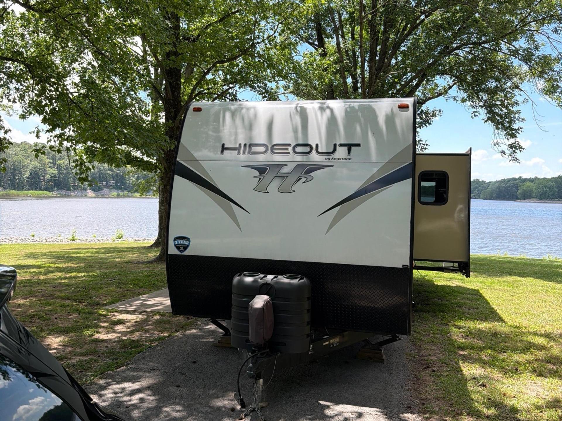 2019 Keystone Hideout 28rks