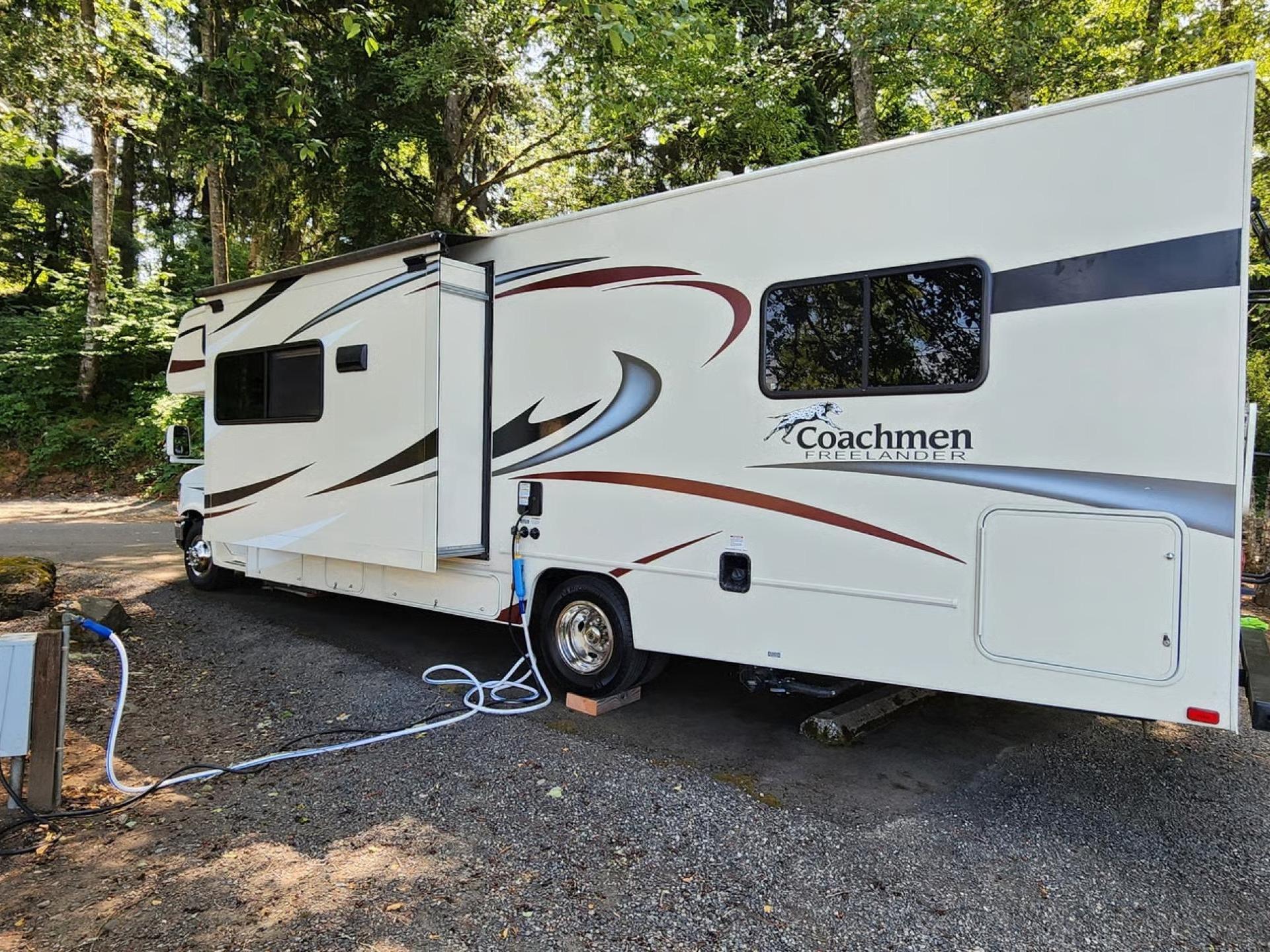2022 Thor Motor Coach Four Winds 31ev
