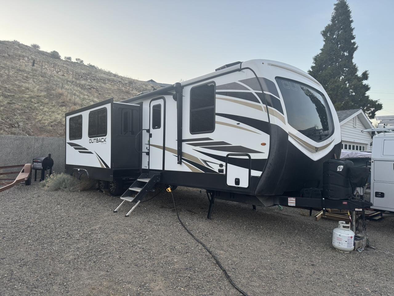 2022 Keystone Outback 340bh