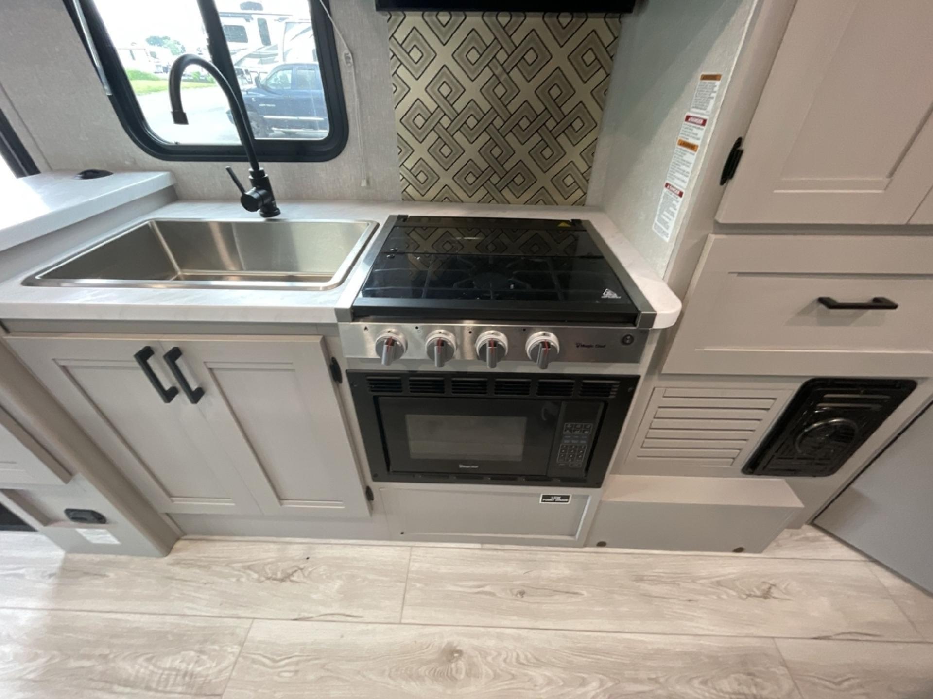 2024 Coachmen Freelander 22xg