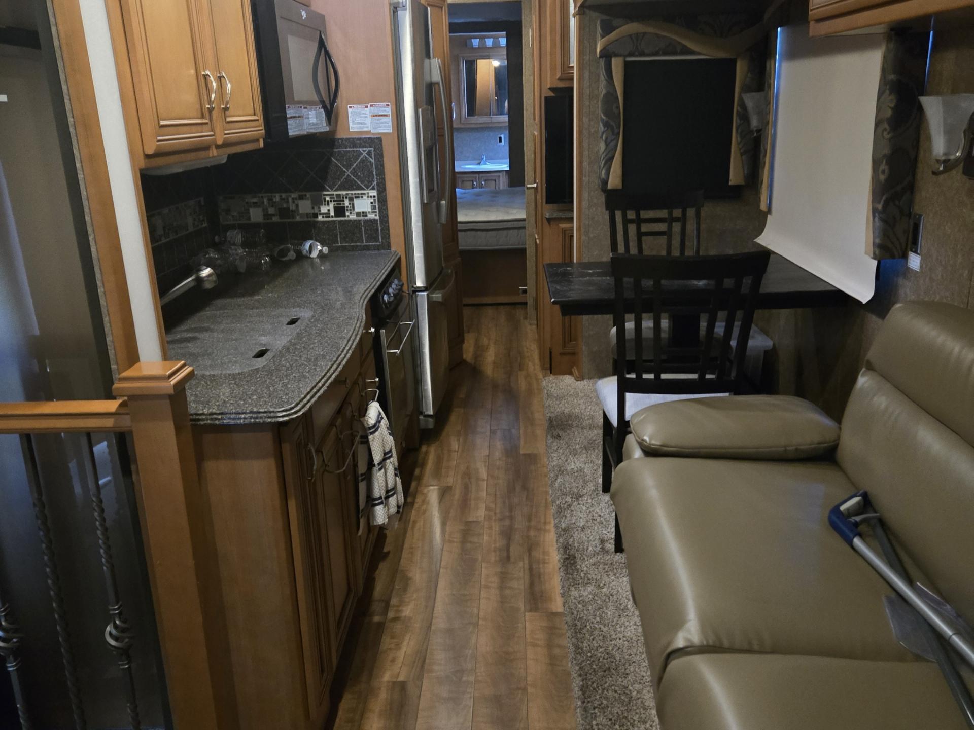 2015 Newmar Canyon Star 3953