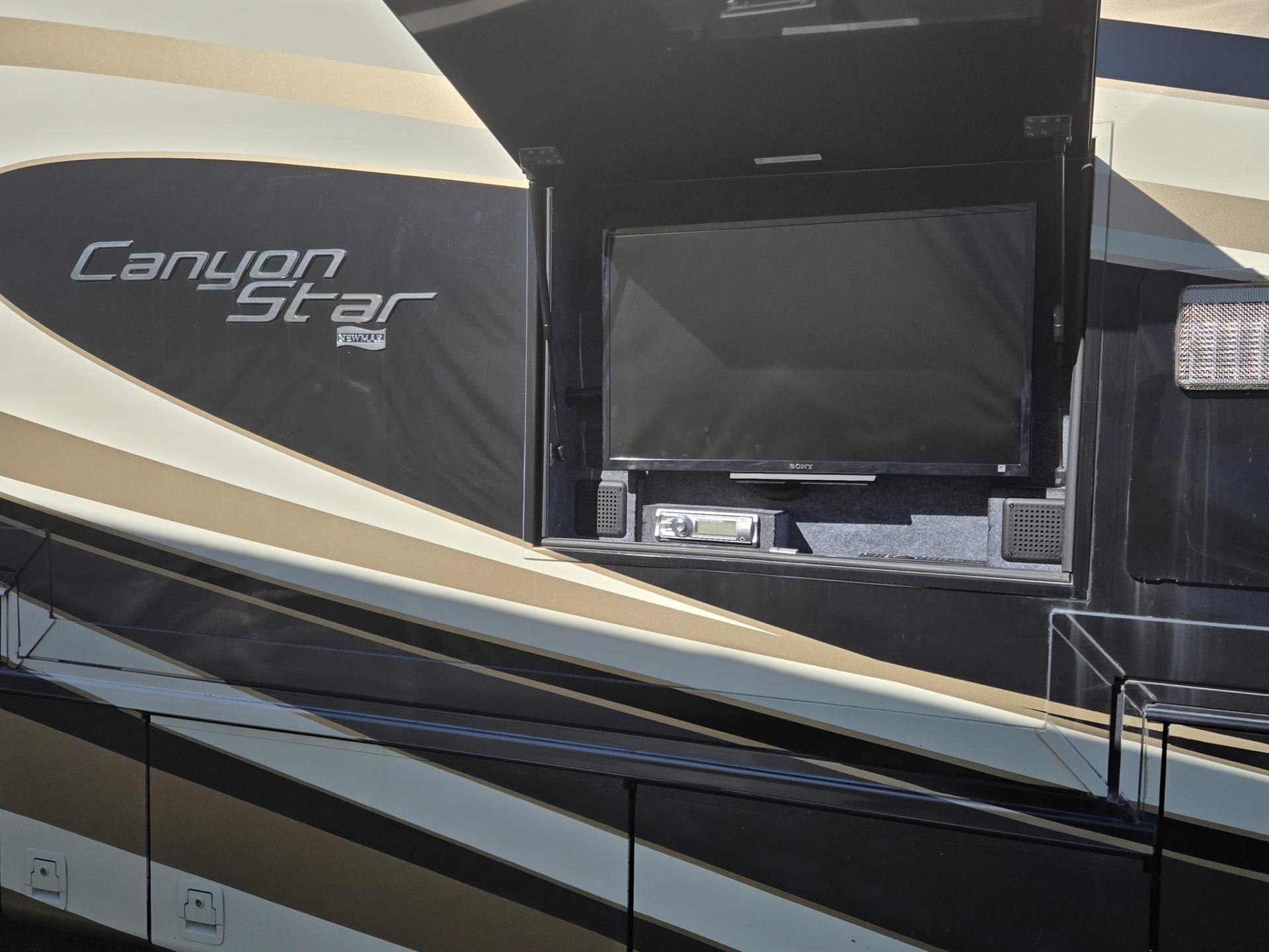 2015 Newmar Canyon Star 3953