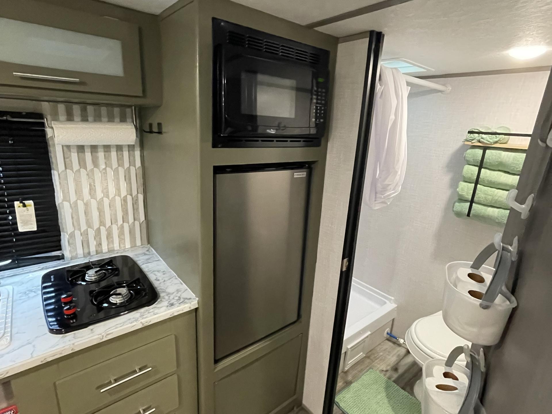 2023 Coleman Coleman Lantern LT 17b