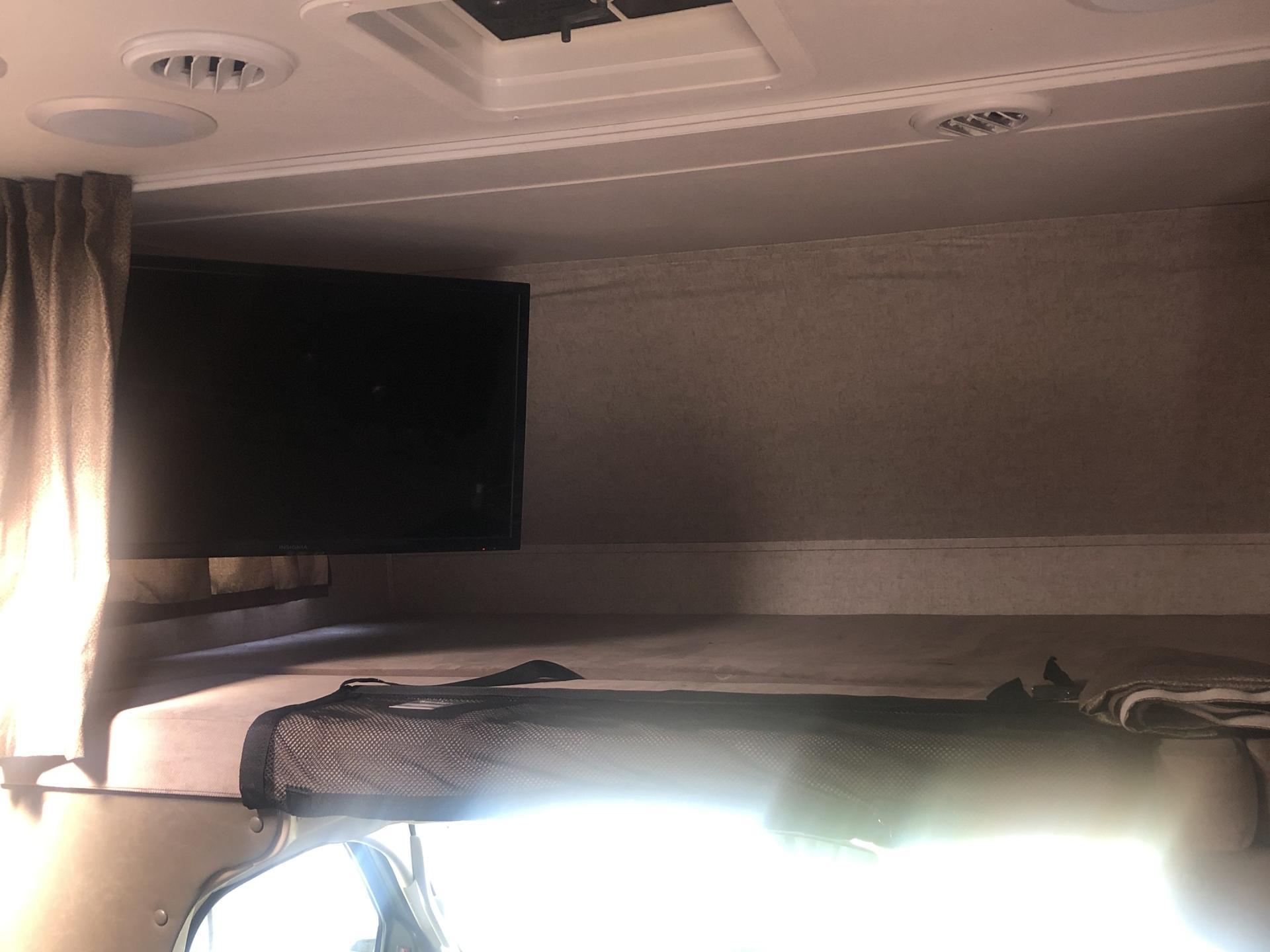 2017 Forest River Sunseeker 3050sf