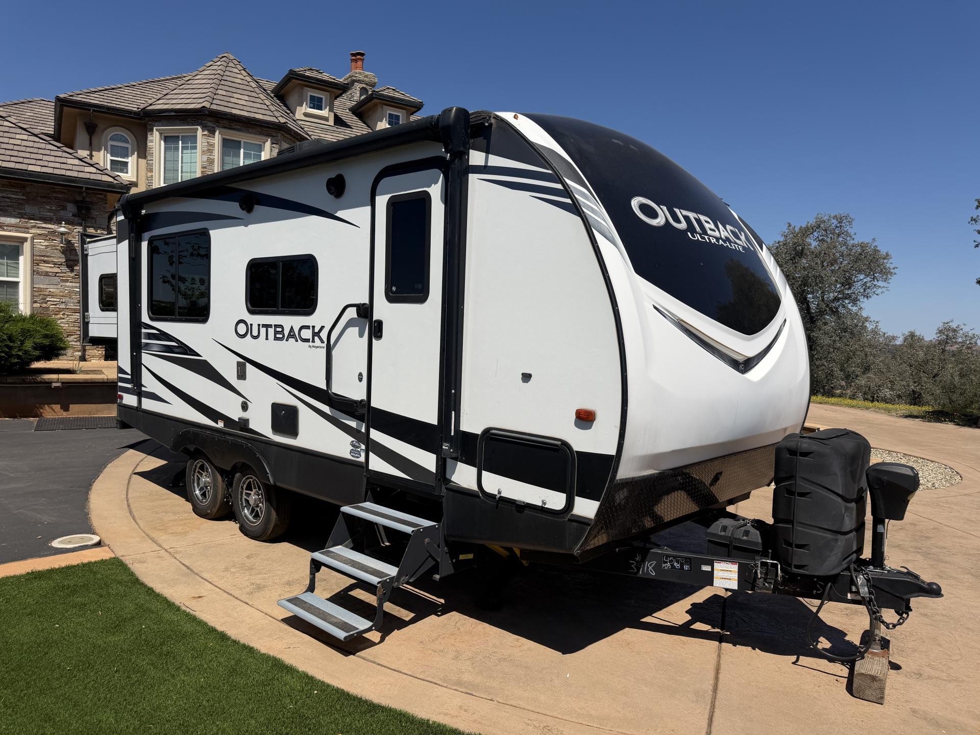 2020 Keystone Outback Ultra-Lite 210urs
