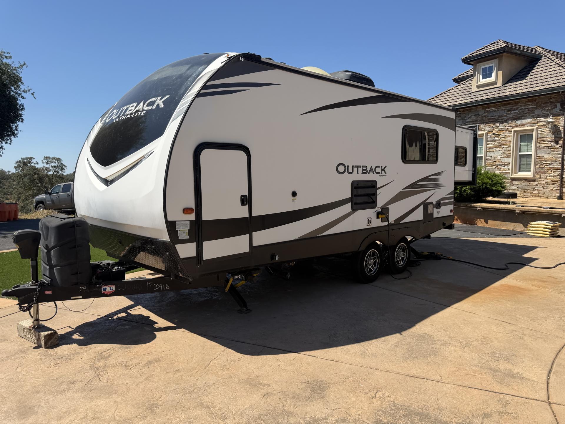 2020 Keystone Outback Ultra-Lite 210urs