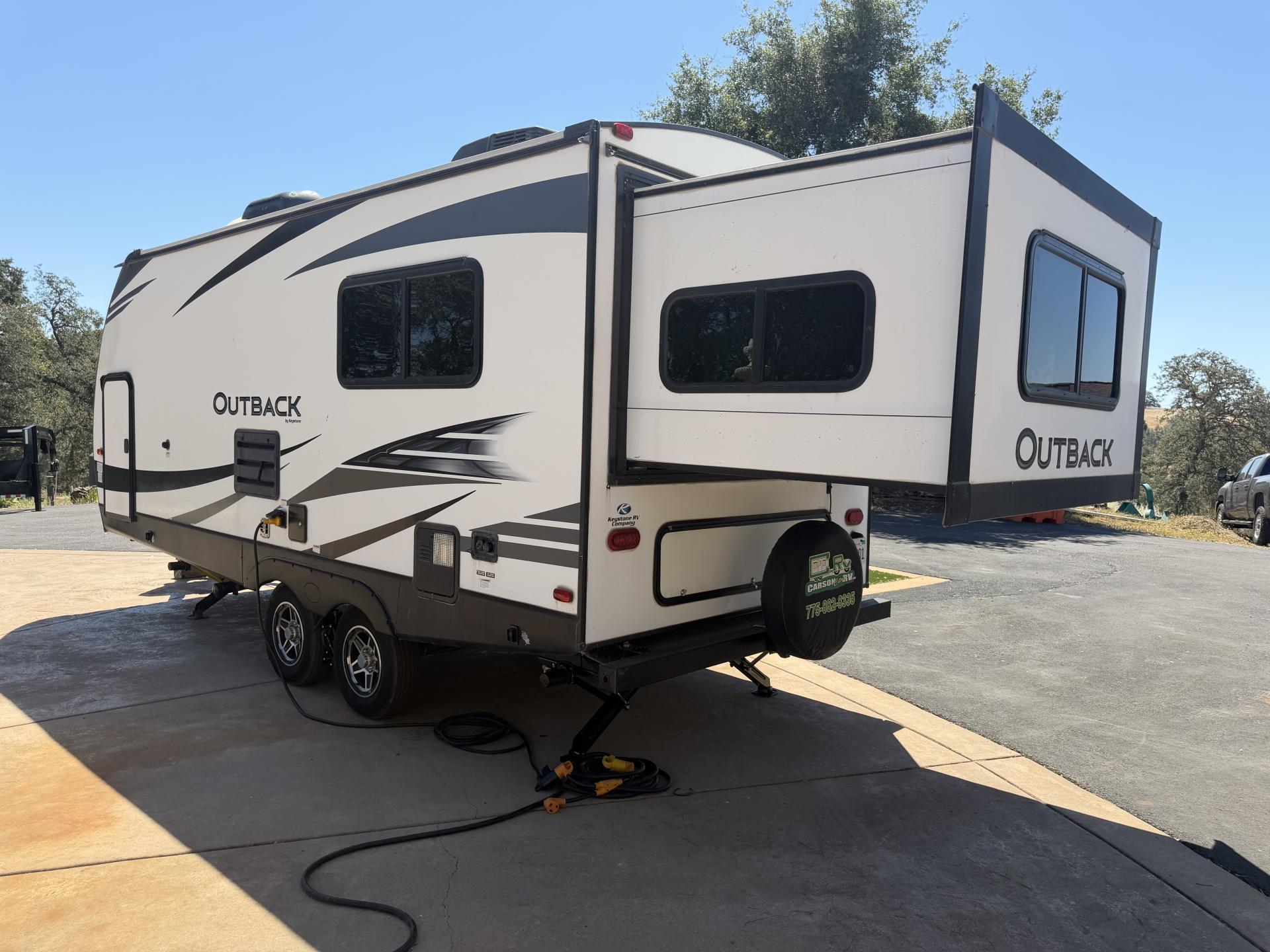 2020 Keystone Outback Ultra-Lite 210urs