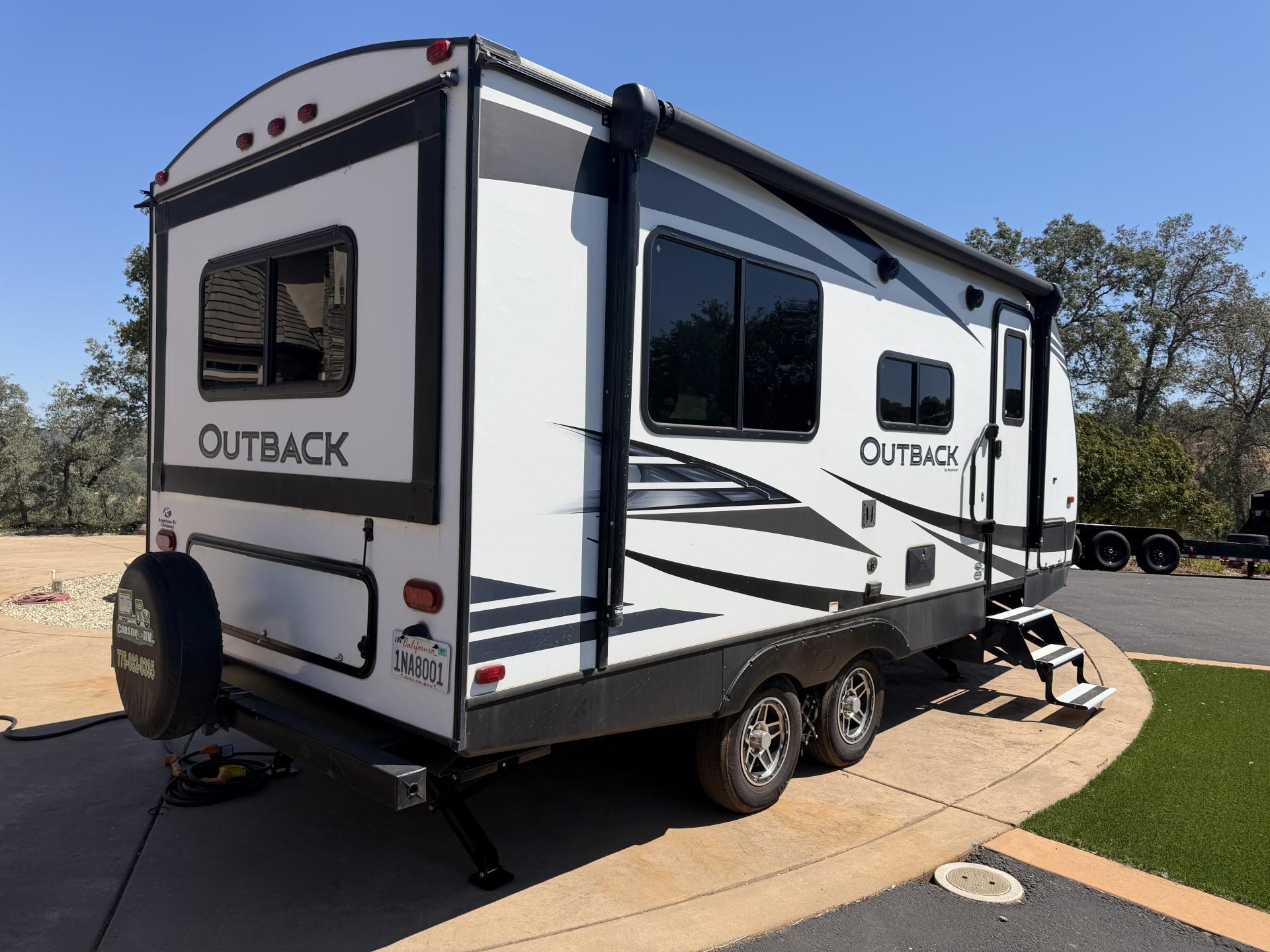 2020 Keystone Outback Ultra-Lite 210urs