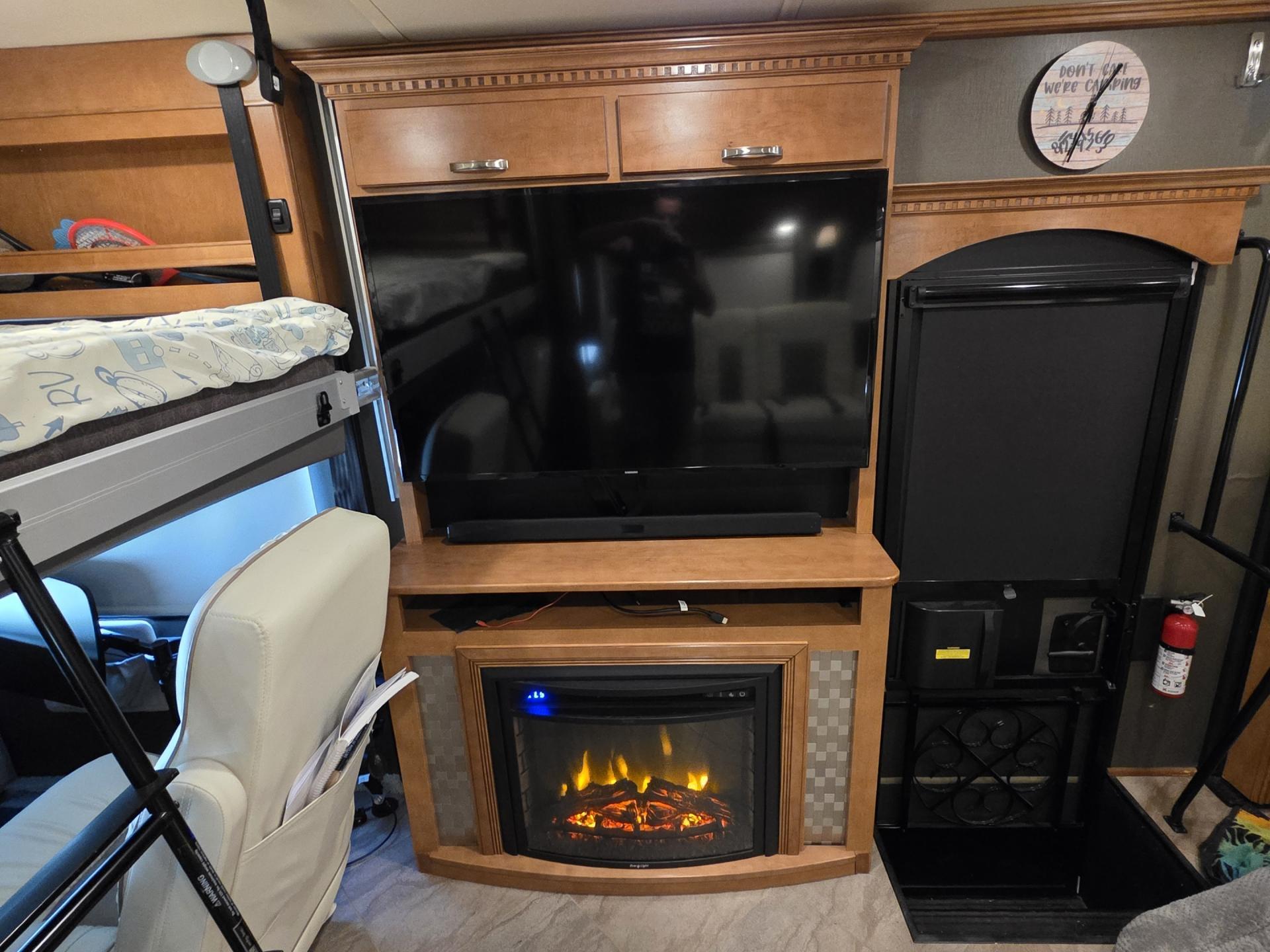 2019 Winnebago Forza 34t
