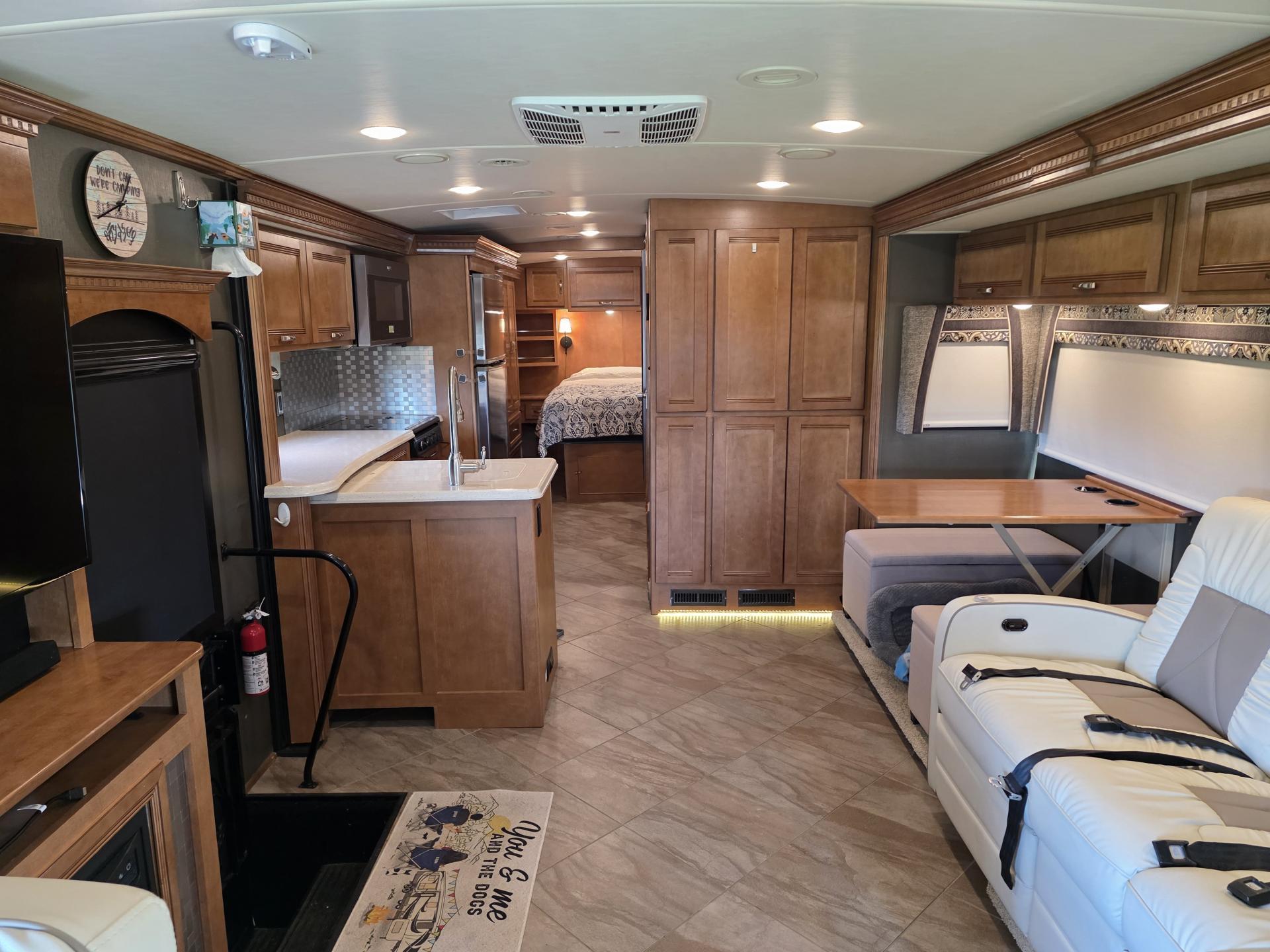 2019 Winnebago Forza 34t