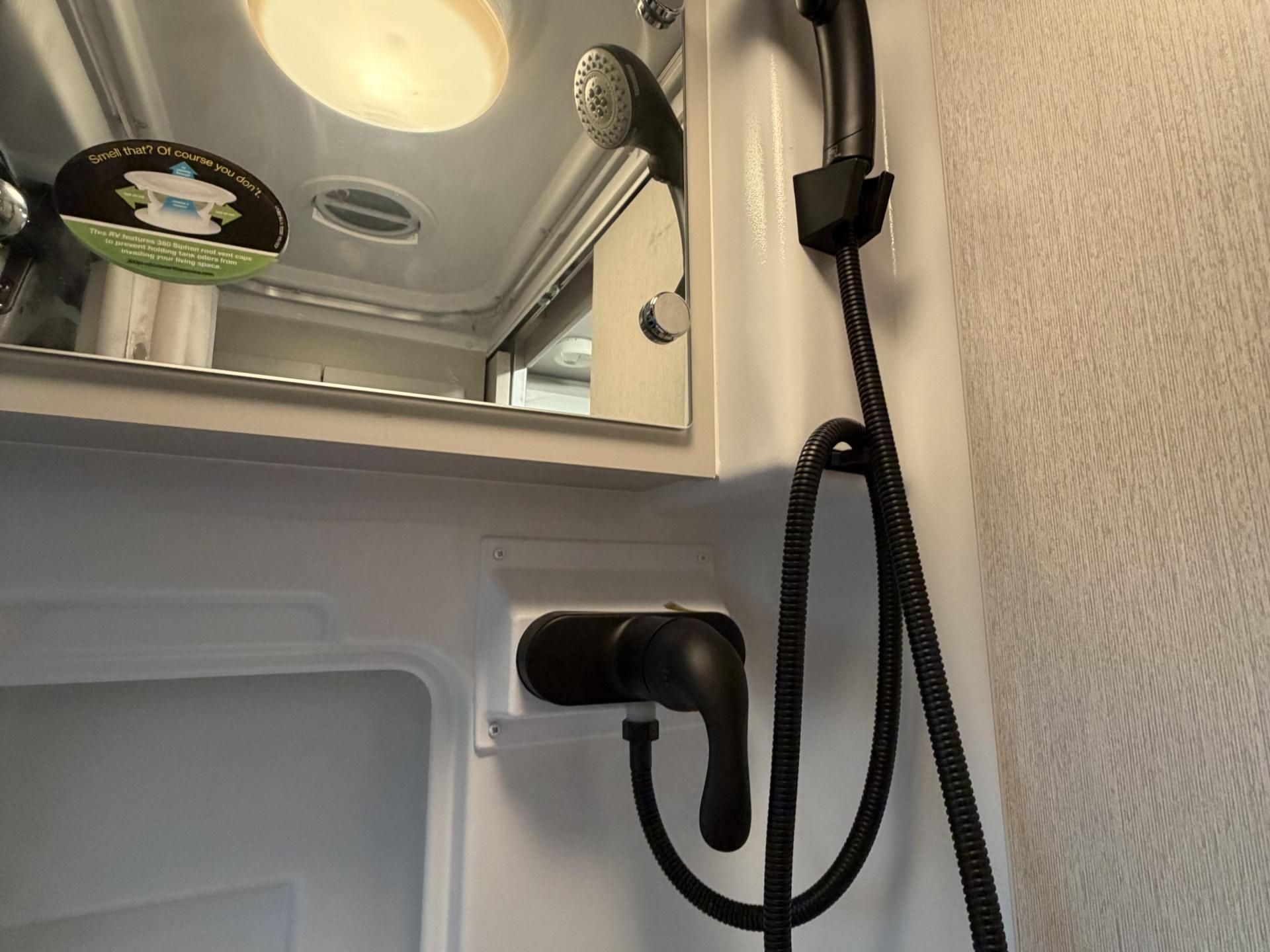 2024 Thor Motor Coach Dazzle 2lb