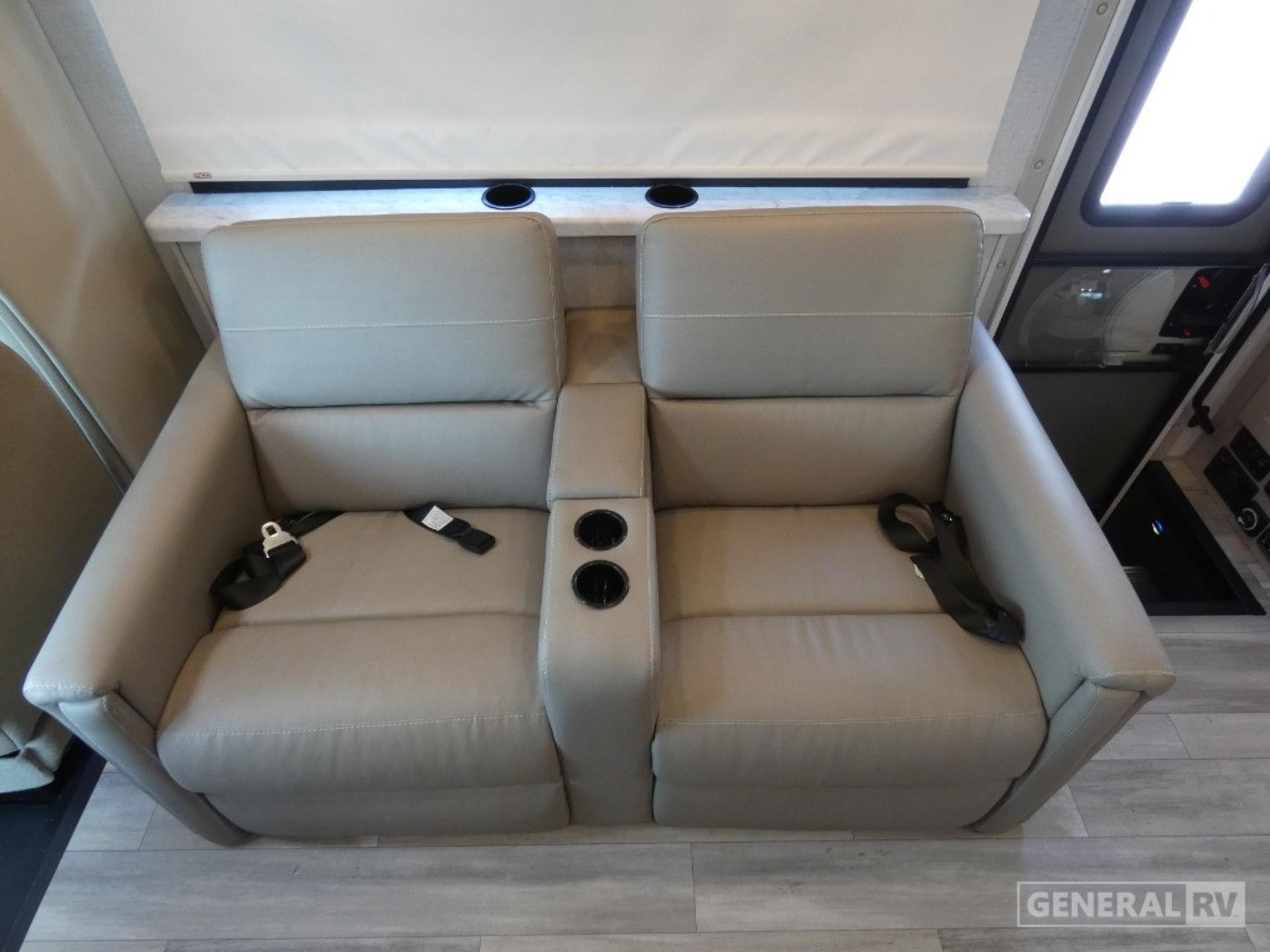 2025 Thor Motor Coach Pasadena SL31