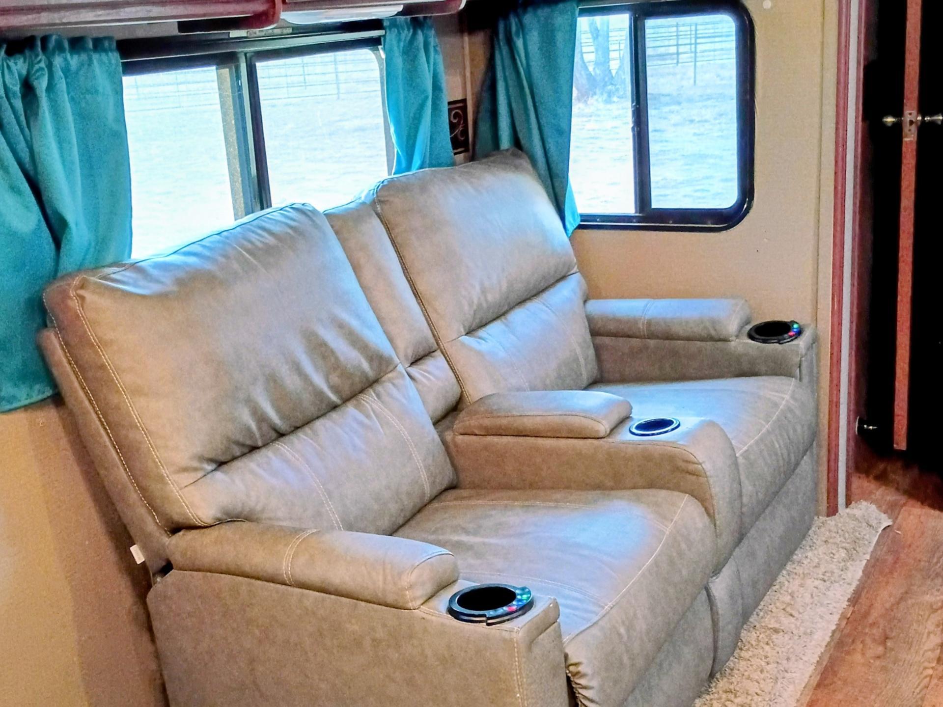2015 Keystone Outback Super-Lite 323bh