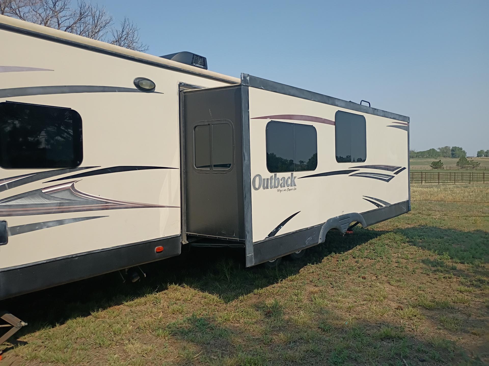 2015 Keystone Outback Super-Lite 323bh