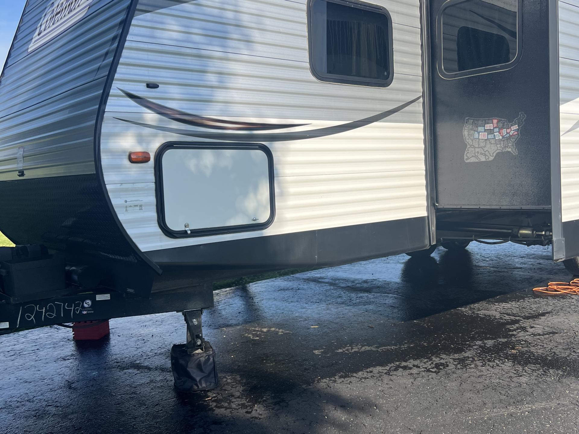 2016 Coleman Coleman Lantern 274BH
