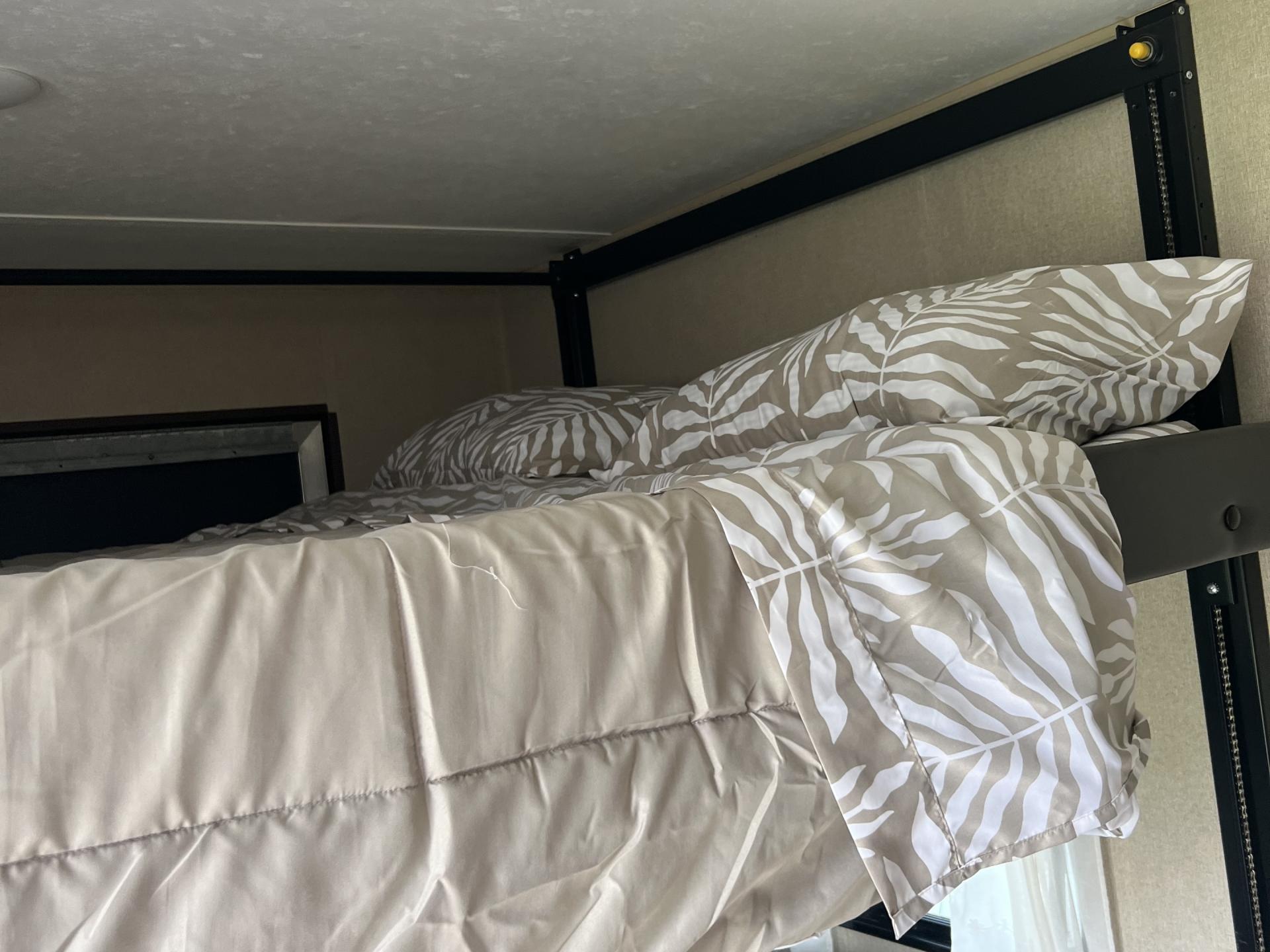 2016 Coleman Coleman Lantern 274BH
