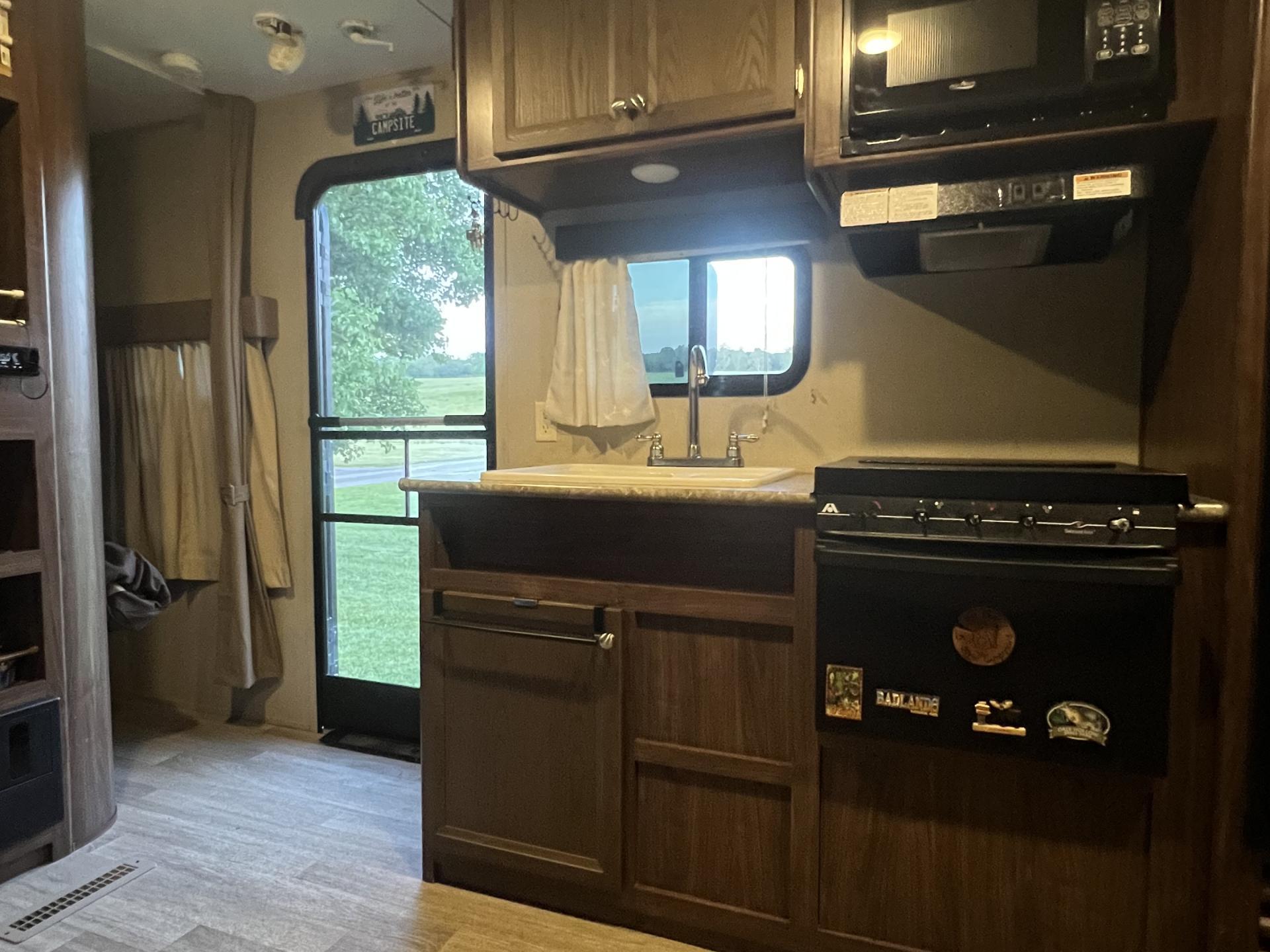 2016 Coleman Coleman Lantern 274BH
