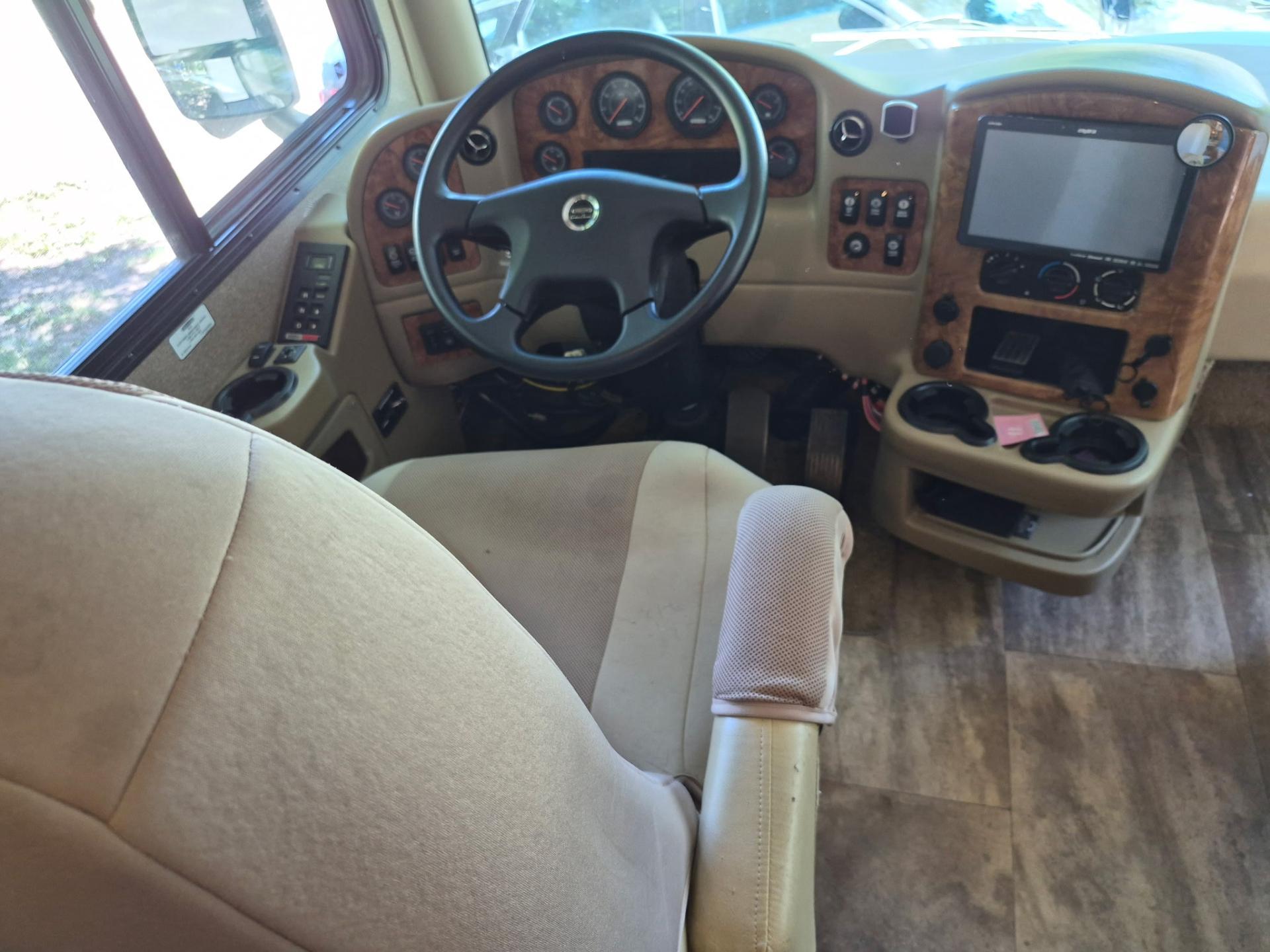2016 Thor Motor Coach Palazzo 33.3