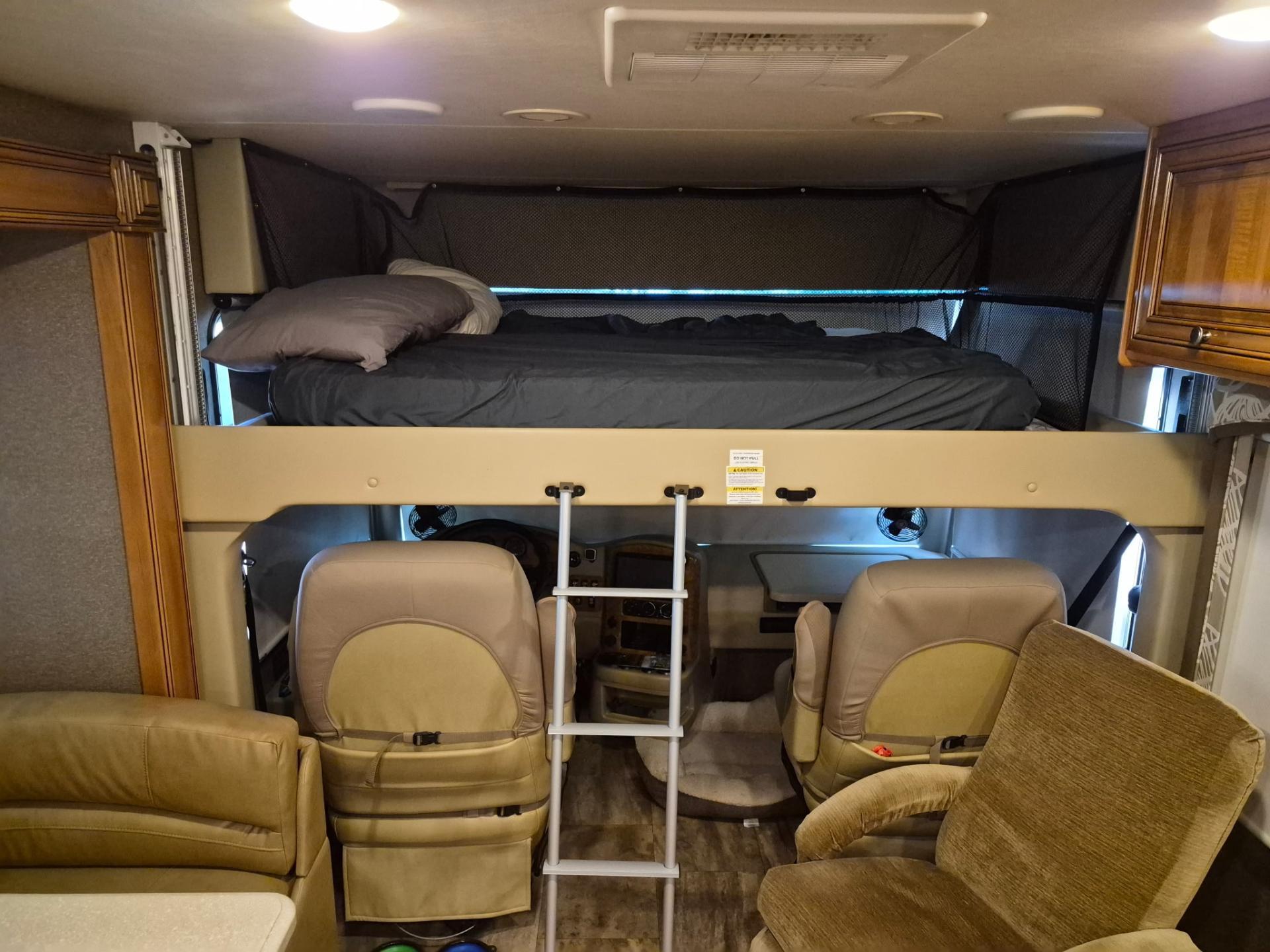 2016 Thor Motor Coach Palazzo 33.3