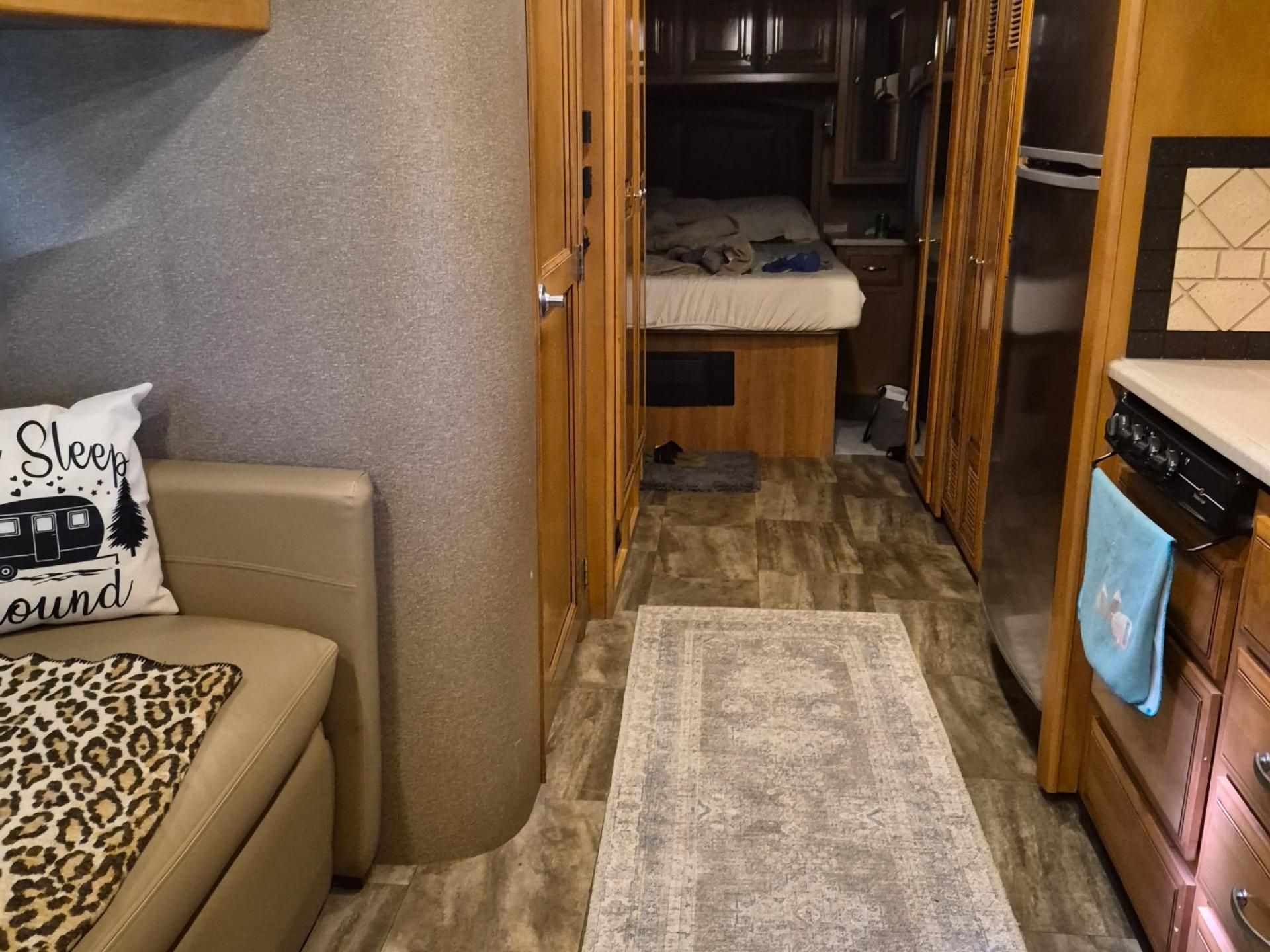 2016 Thor Motor Coach Palazzo 33.3